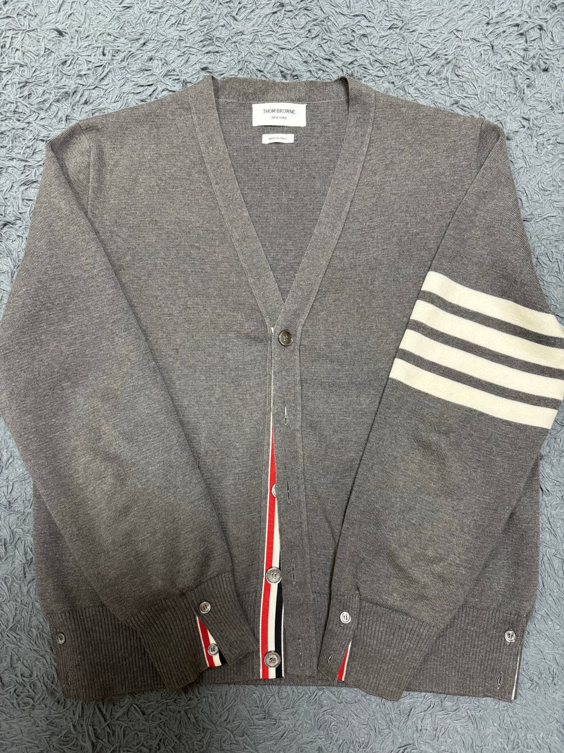 톰브라운 밀라노스티치 그레이 가디건 3사이즈 상품이미지1
