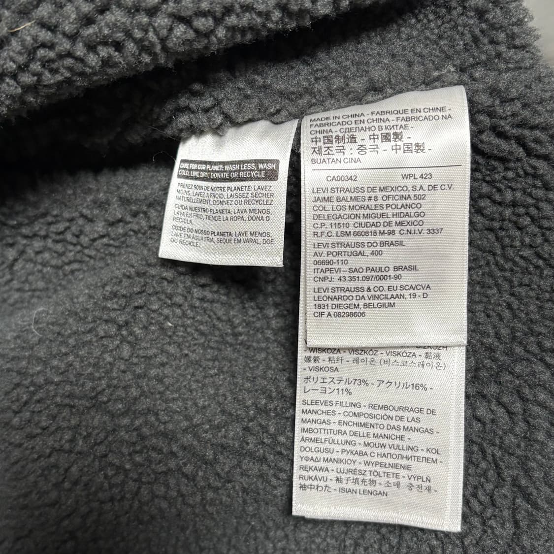 Levi's 쉐르파 블랙 데님 트러커 자켓 상품이미지4