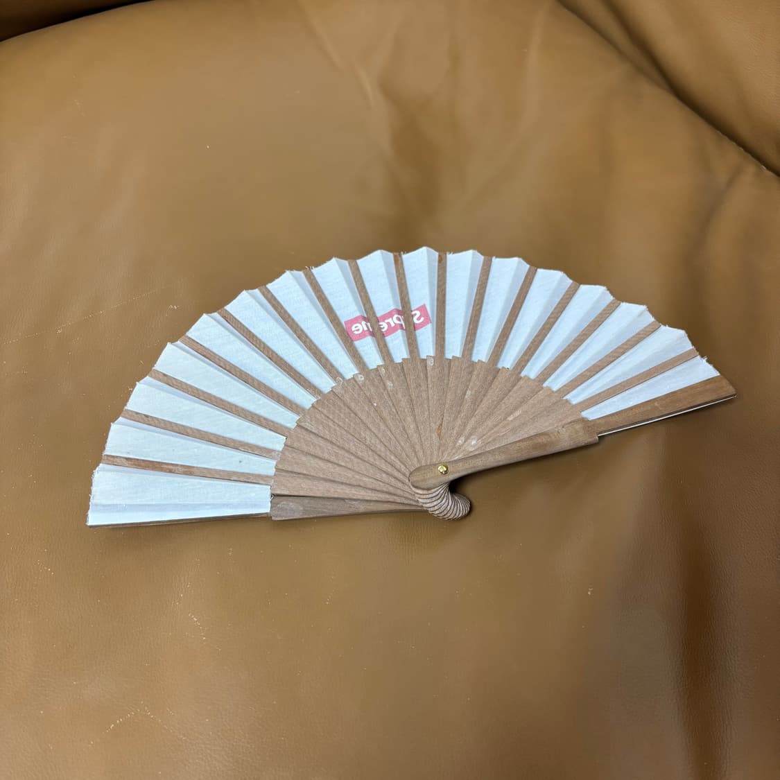 슈프림 사스콰치패브릭스 콜라보 우드 부채 상품이미지2