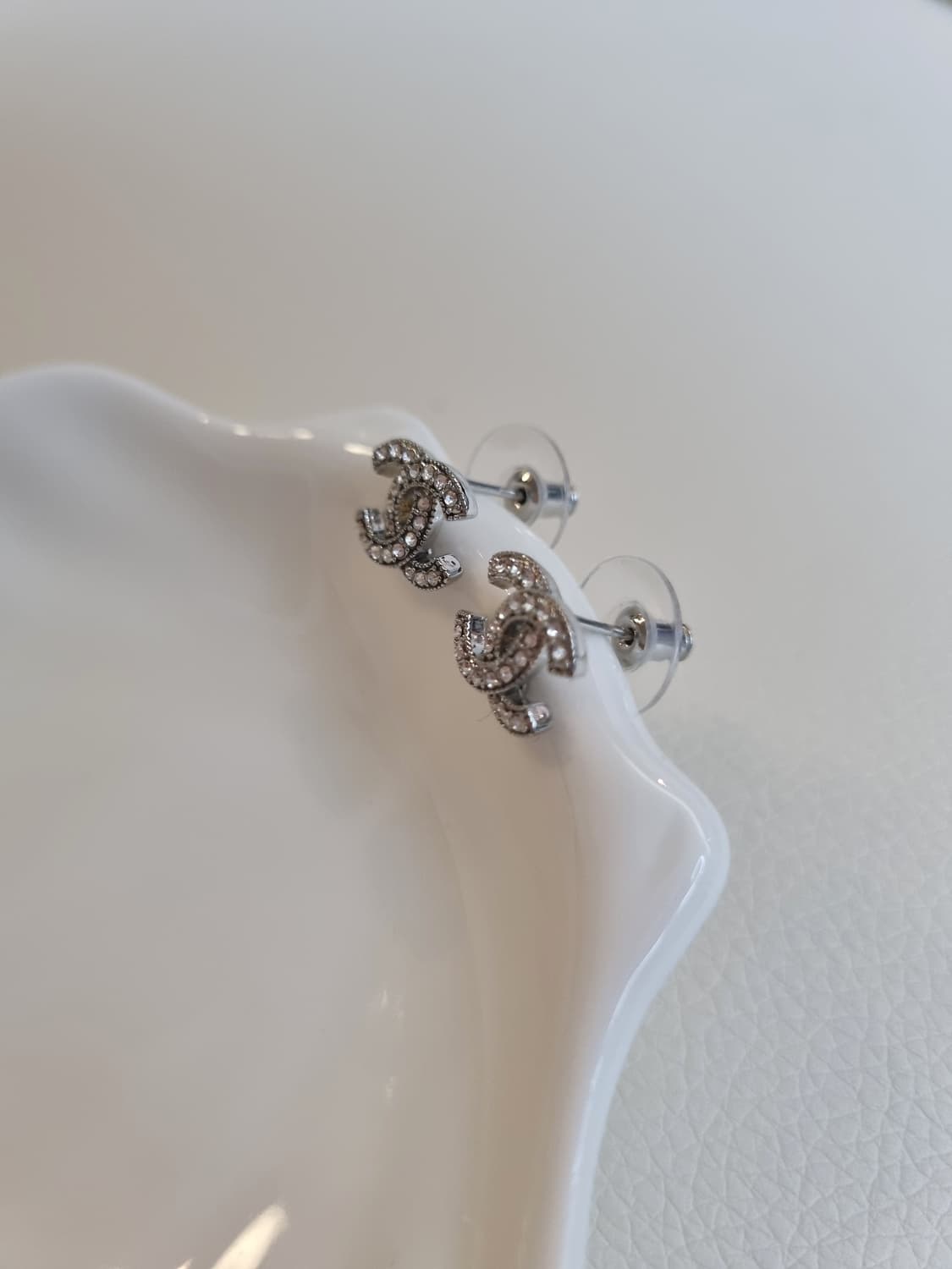 샤넬 실버보석CC 귀걸이 실버 업사이클링 상품이미지2