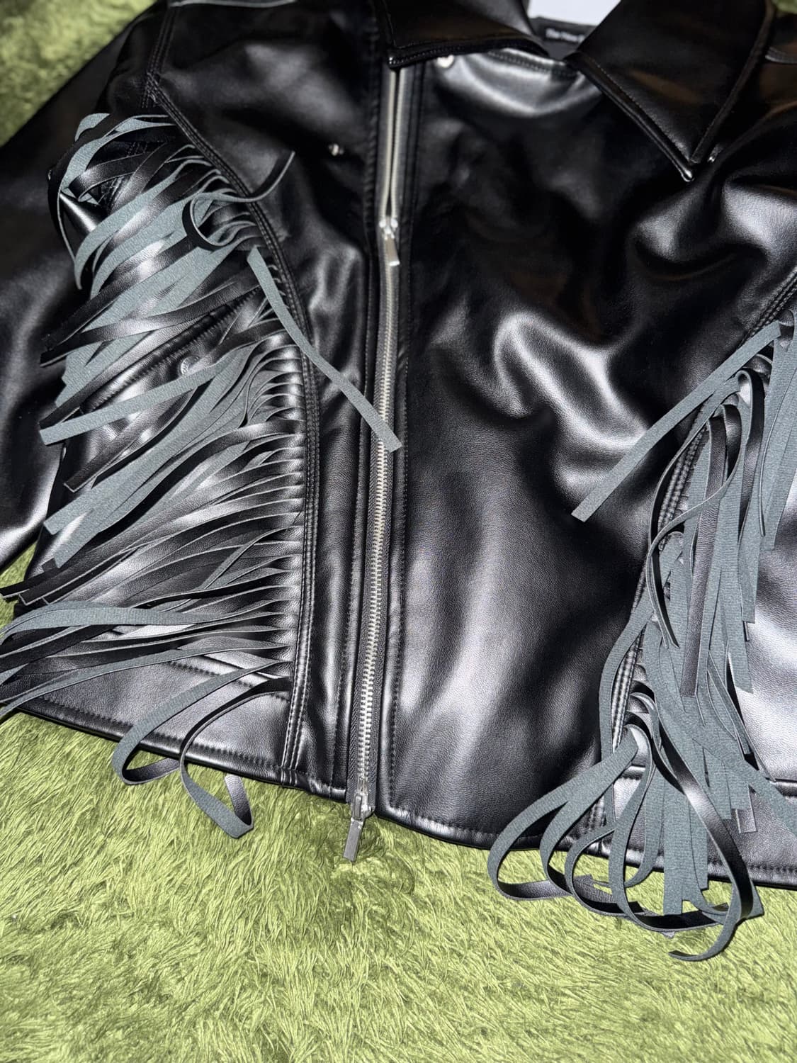 [XS] 하우스오브써니 크롭 프린지 FAUX 레더 자켓 블랙 상품이미지5