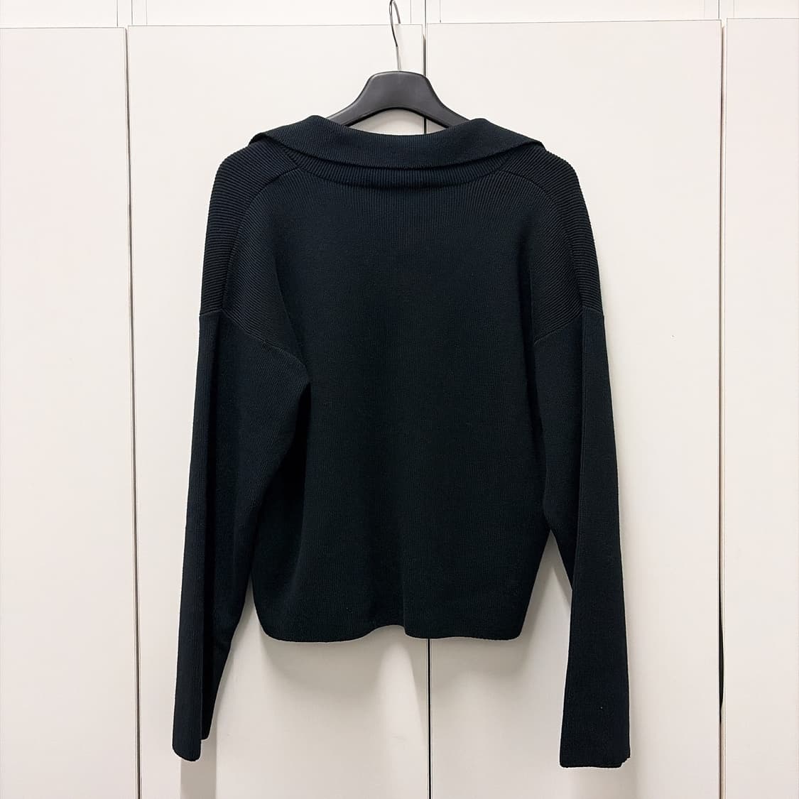 (정품/새상품) AMI 아미 여성 블랙 하트 로고 폴로 니트 상품이미지4