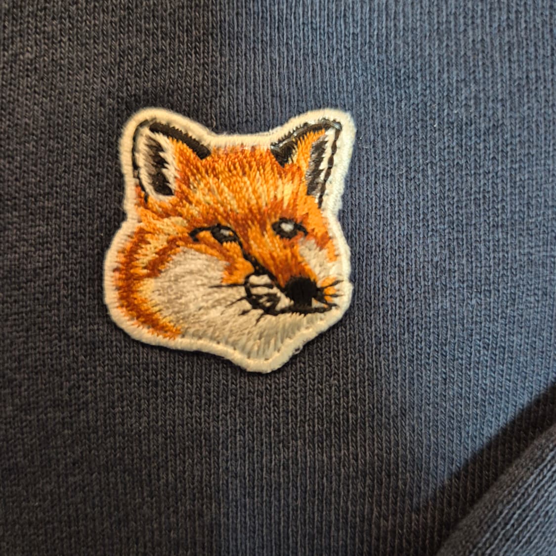 메종 키츠네 맨투맨 네이비 M 정품 / 컨디션 좋음 상품이미지3