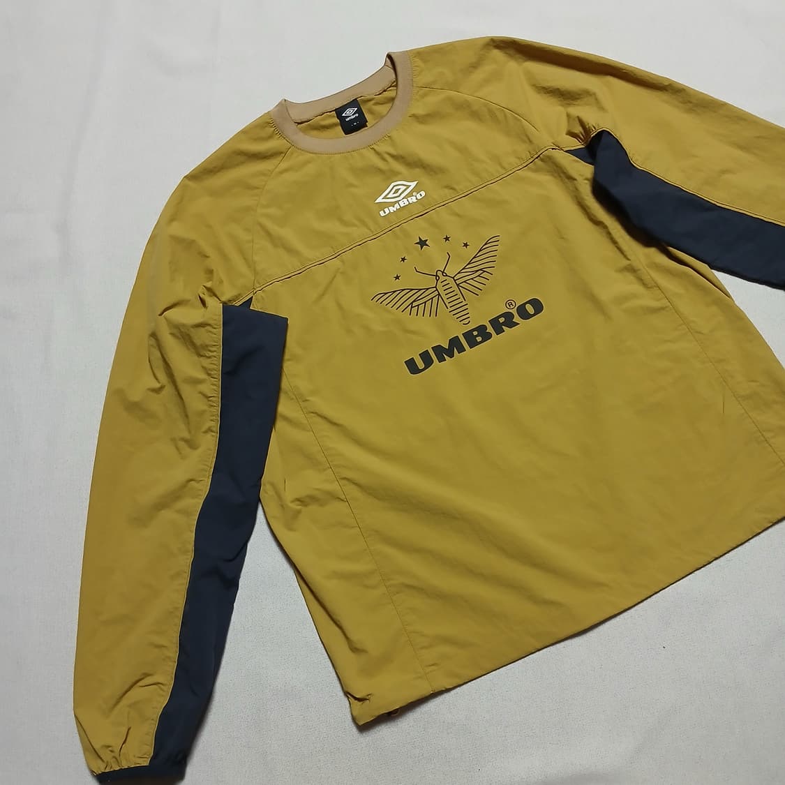 umbro 엄브로 돌섬FC 콜라보 웜업 맨투맨 바람막이 상품이미지3