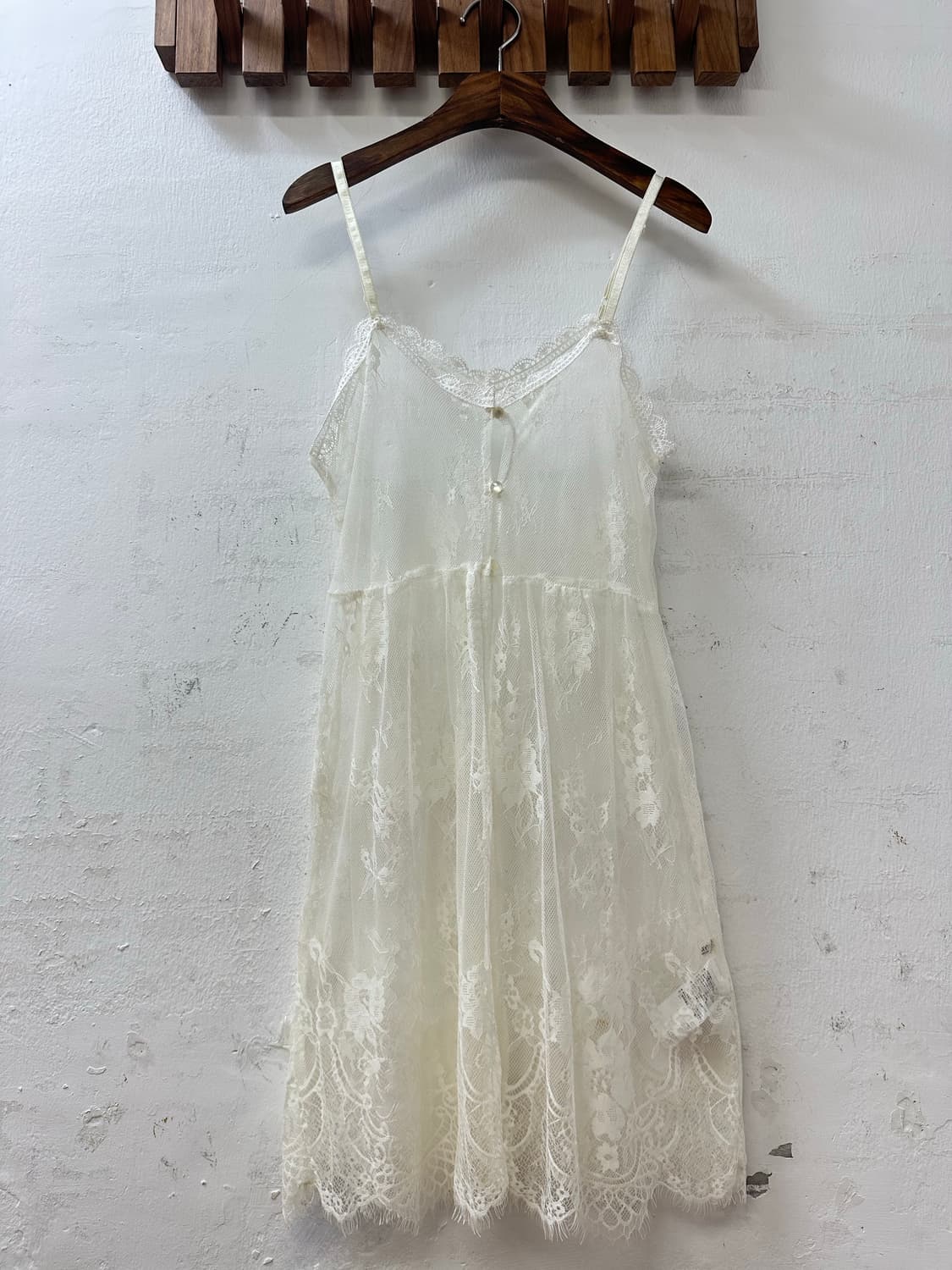 엑시즈팜 Axes Femme 아이보리 레이스 슬리브리스 레이어드 원피스  상품이미지1