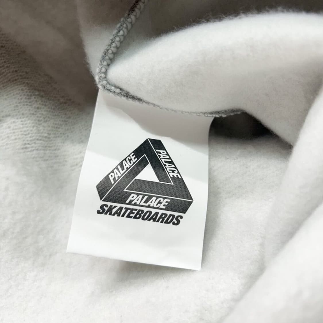 팔라스 X 나이키  후드티 상품이미지4