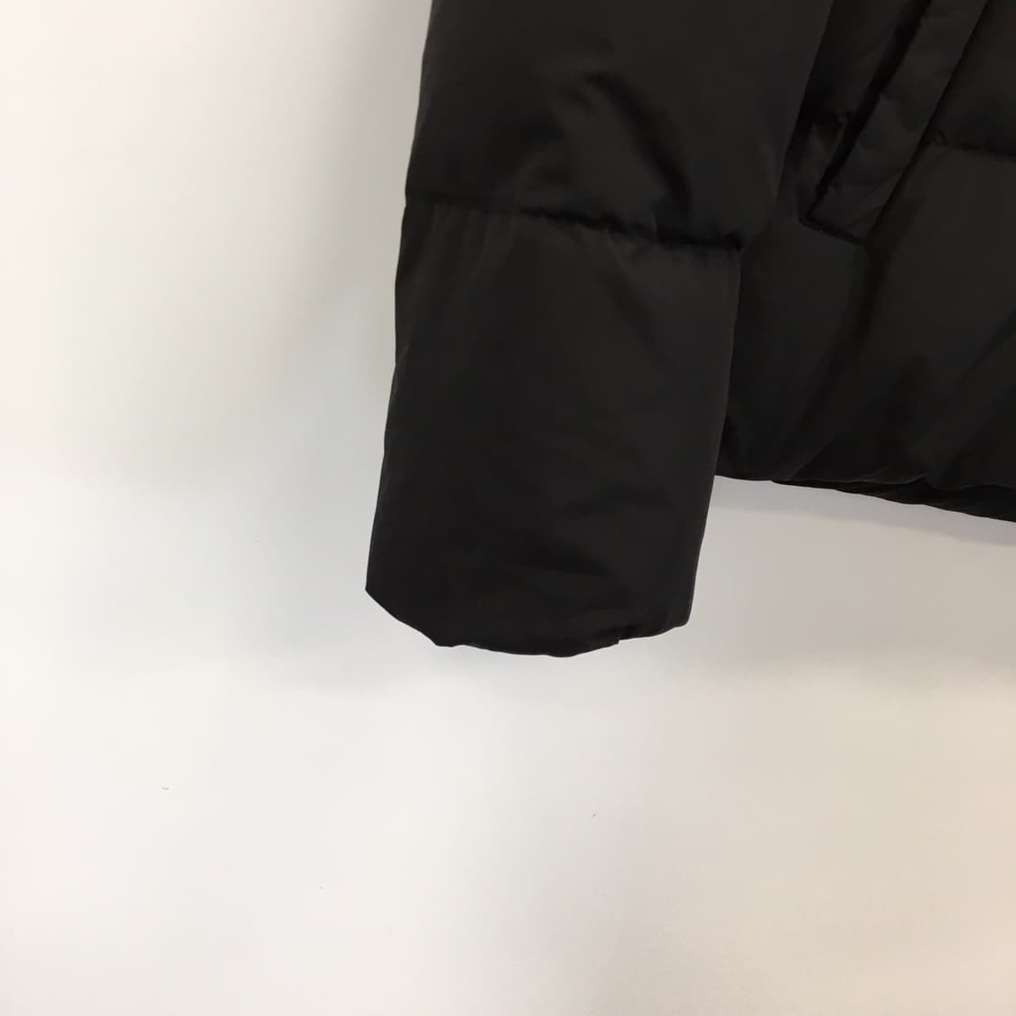 무신사스탠다드 다운 푸퍼패딩 S  상품이미지2