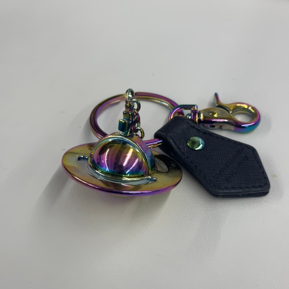 비비안웨스트우드 사피아노 3D ORB 이리데센트  상품이미지2