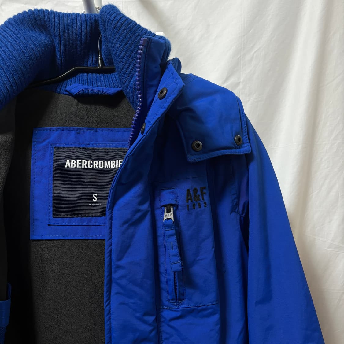아베크롬비 A&F 후드 바람막이 점퍼 자켓 패딩 S 블루 파랑색 y2k 상품이미지4