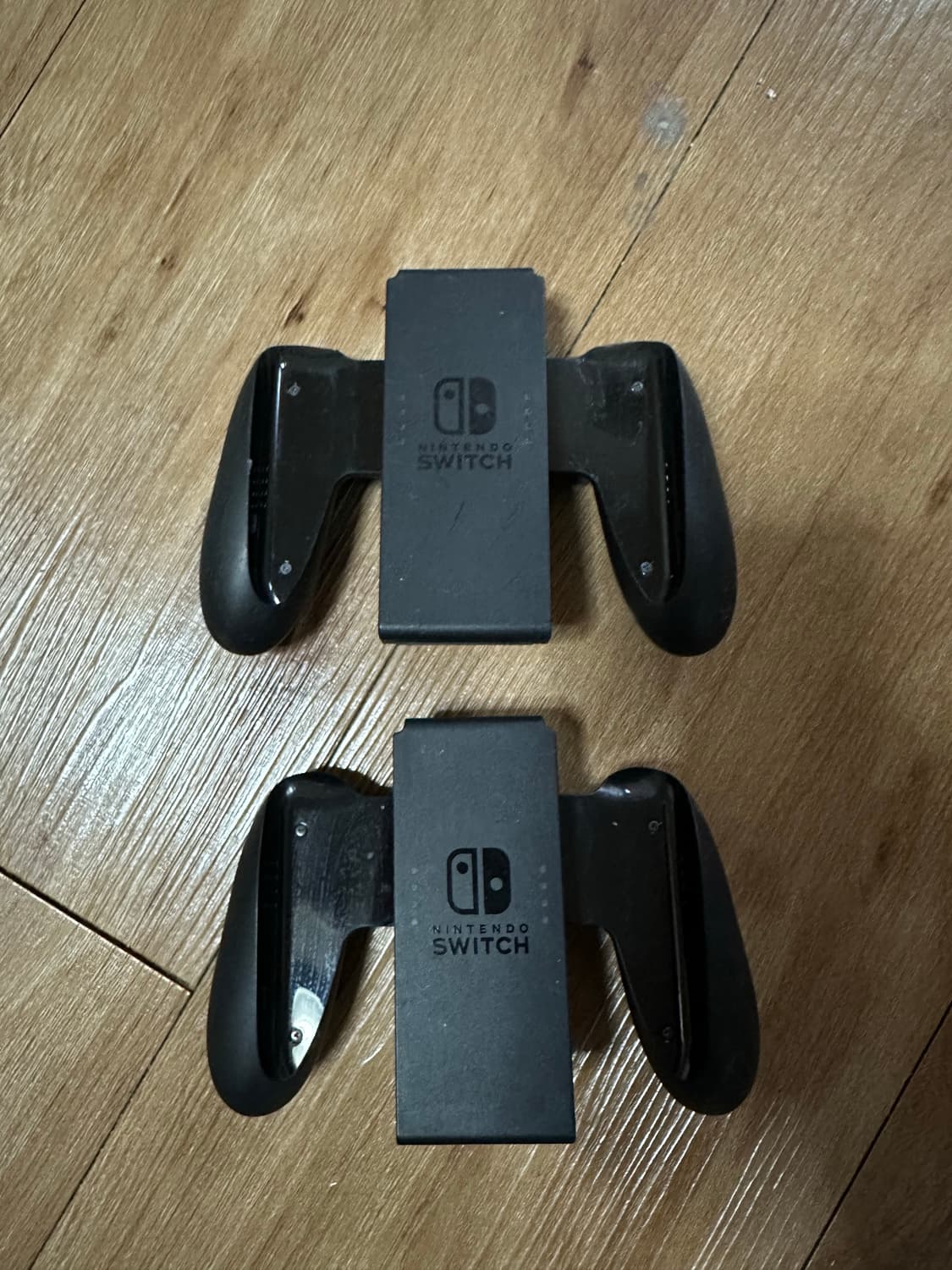 닌텐도 스위치 조이콘 충전 그립 판매 상품이미지1