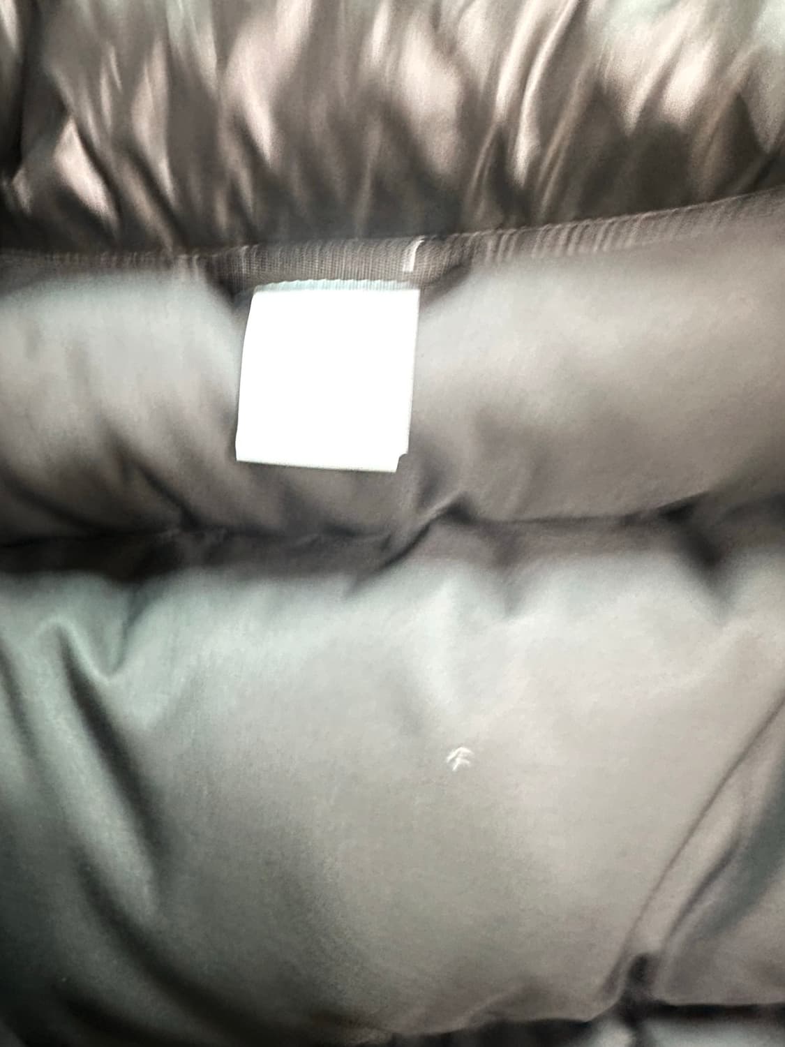 나이키 녹타 패딩 블랙 아시아핏 XL팝니다. 상품이미지4