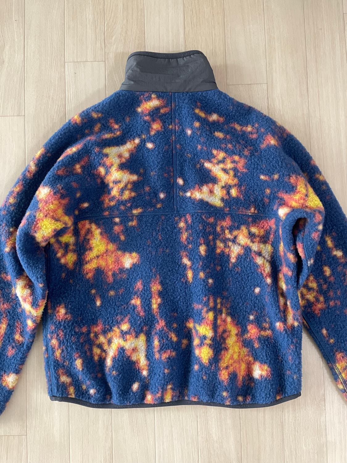 Zara x and wander 플리스 자켓 상품이미지5