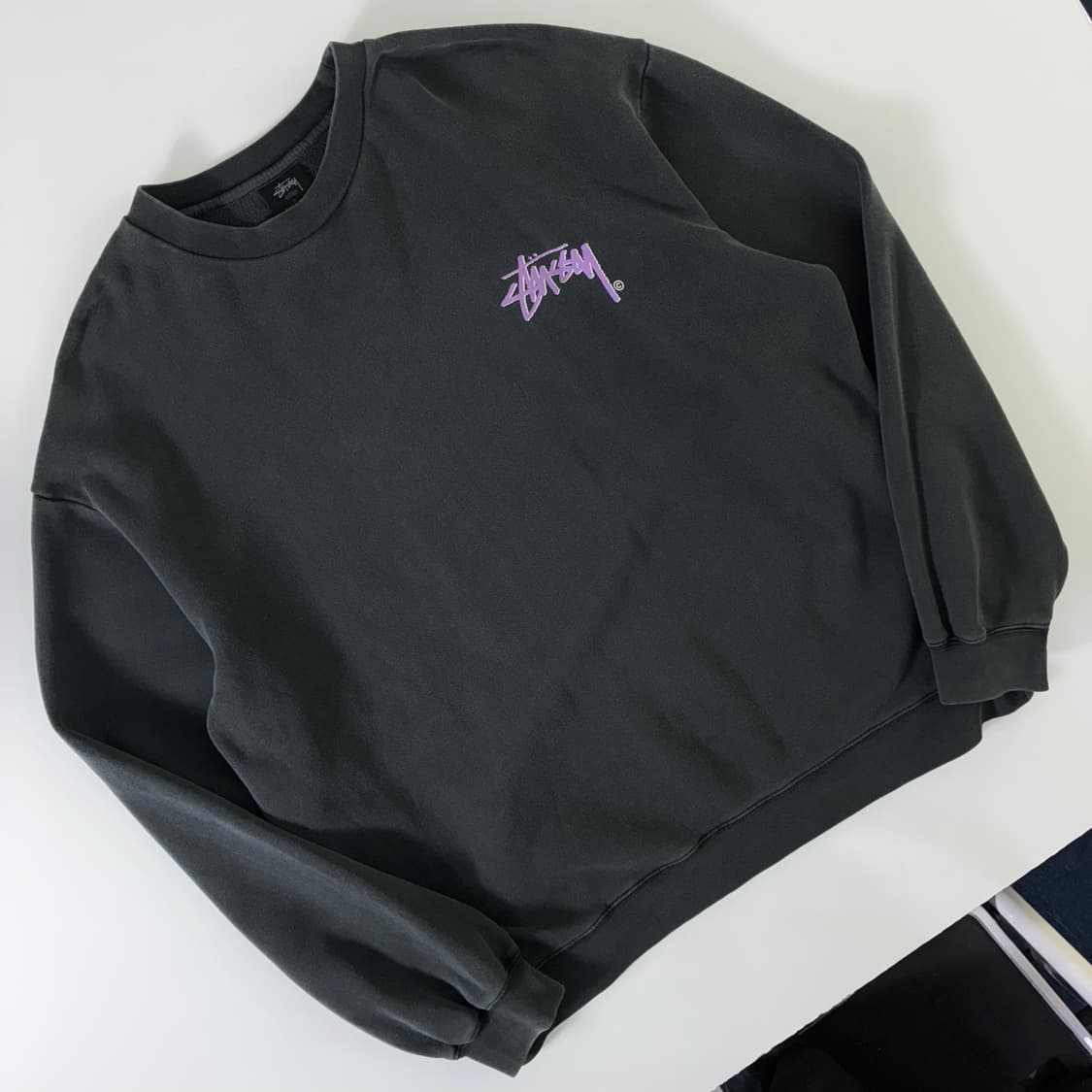 Stussy 스투시 스탁 미들로고 피그먼트 맨투맨 상품이미지2