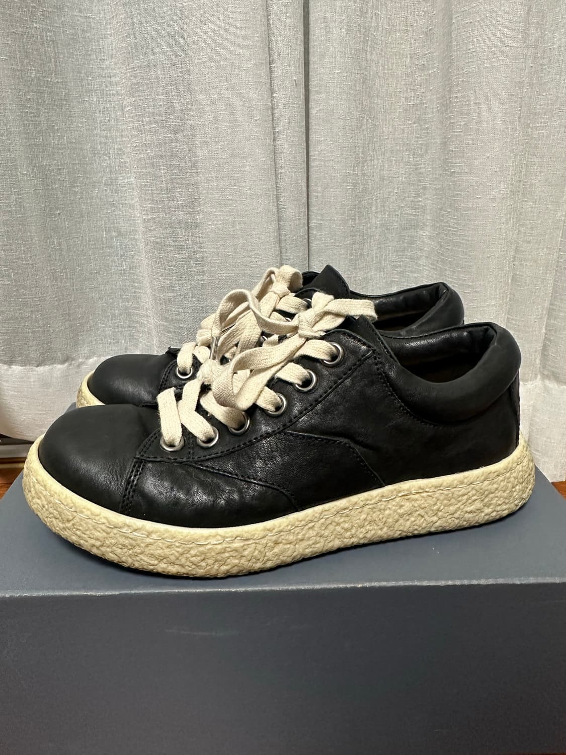 39) 골멧 이모셔널 스니커즈 뉴 블랙 큐어 상품이미지1