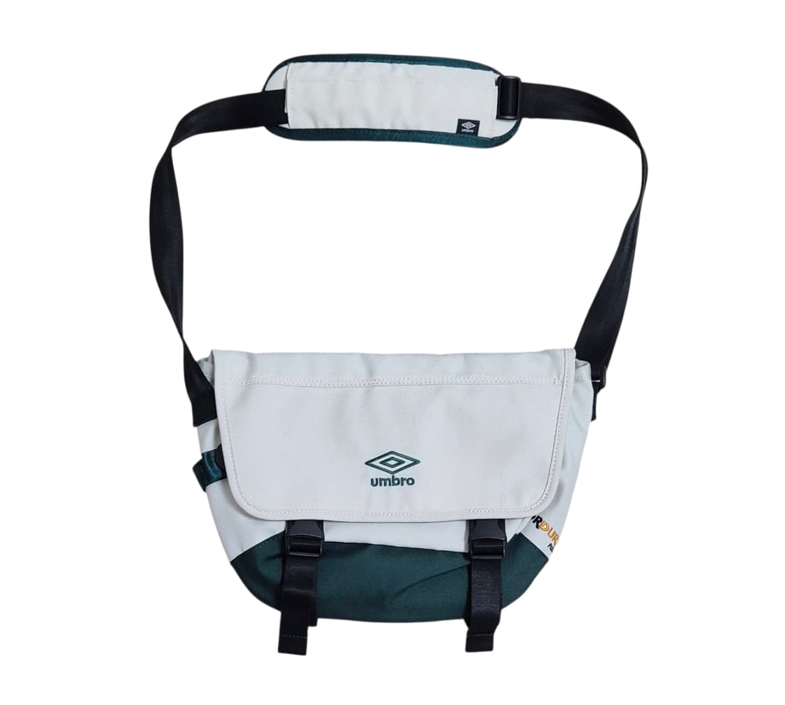 엄브로 코듀라 크로스백 상품이미지1