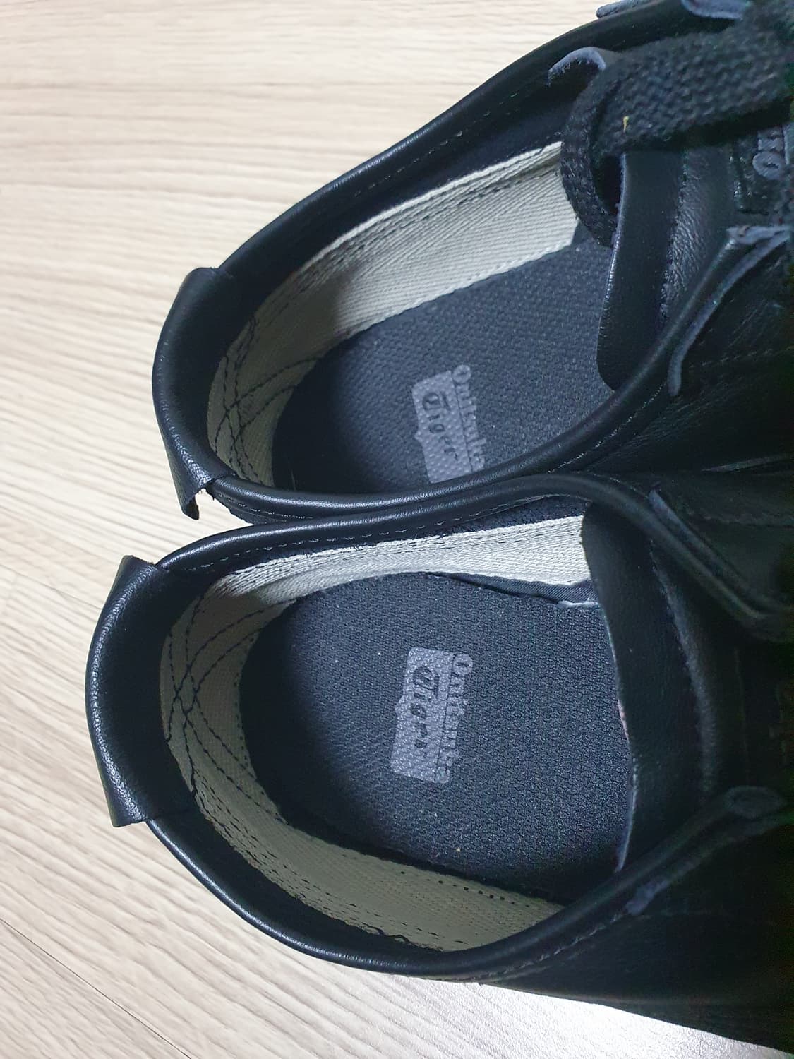 오니츠카타이거 멕시코66 블랙 레더 스니커즈 270 상품이미지8