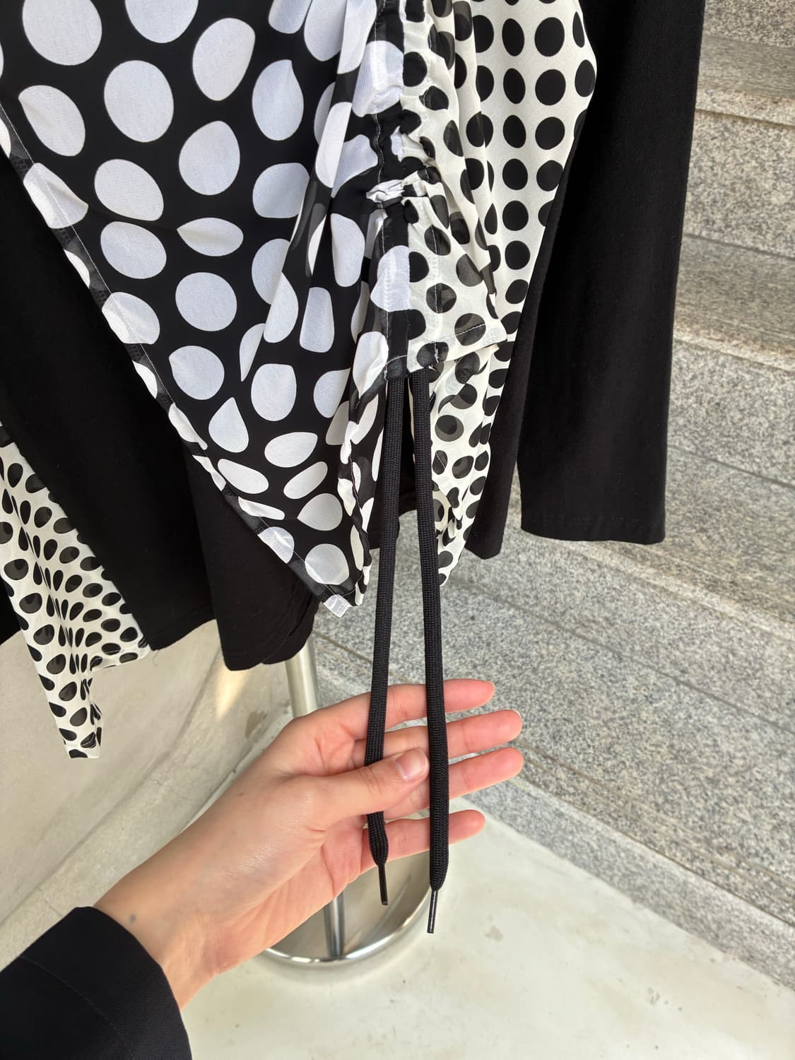 고무 GOMME 도트 셔링 티셔츠 상품이미지2