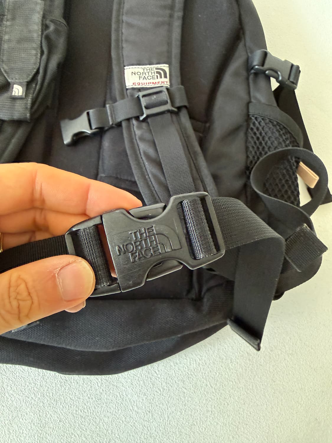 노스페이스(THE NORTH FACE) 백팩(뒷면 하단 헤짐) 상품이미지7