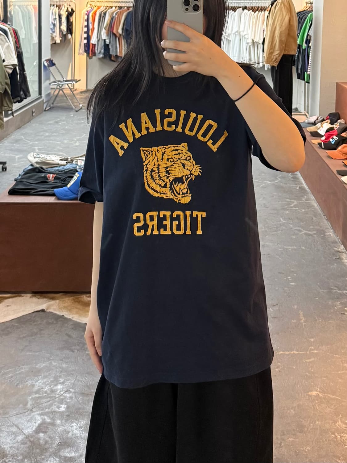 아웃스탠딩 타이거 그래픽 네이비 반팔 H2950 상품이미지1