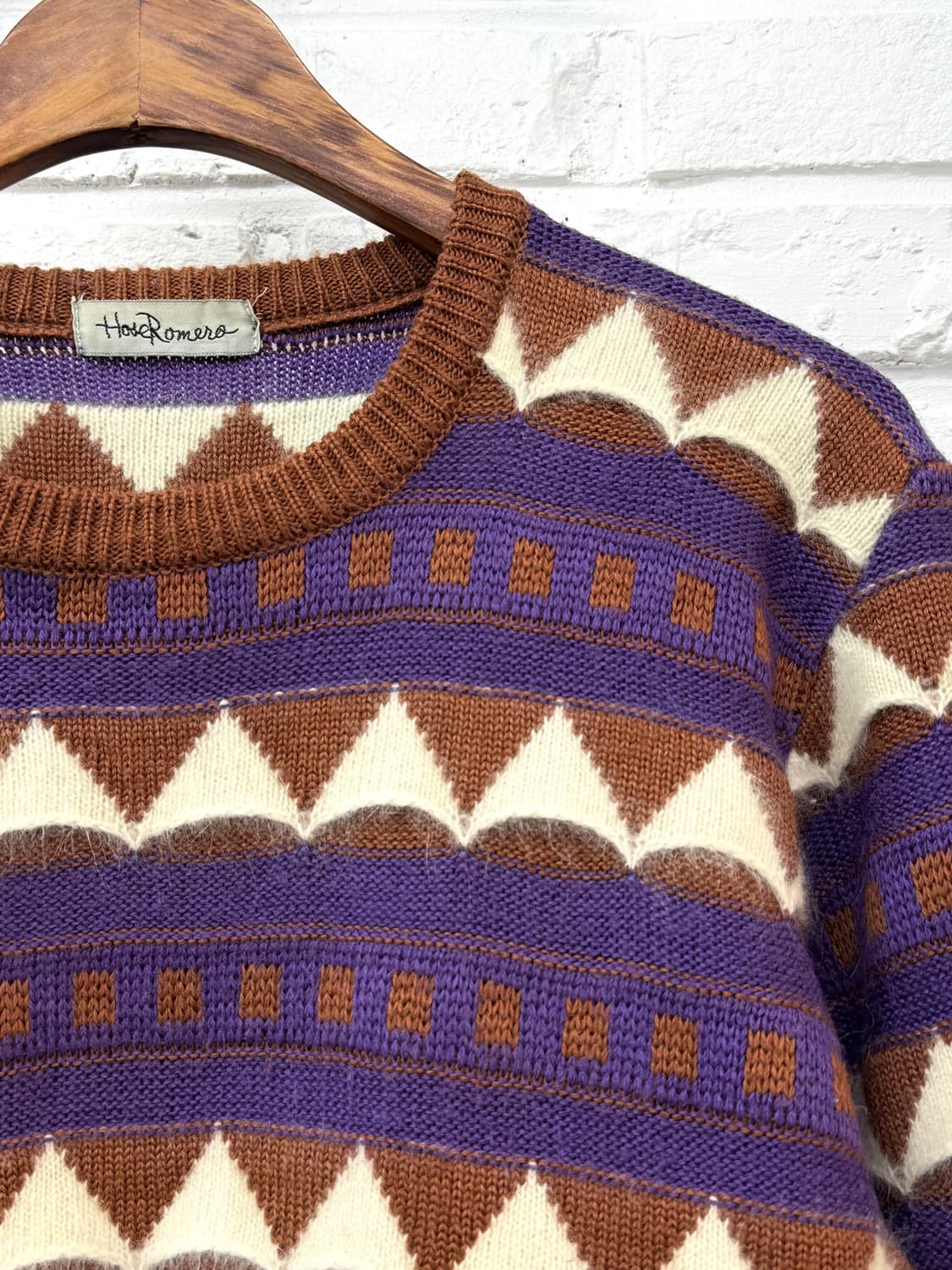 퍼플 브라운 패턴 아크릴 니트 상품이미지2