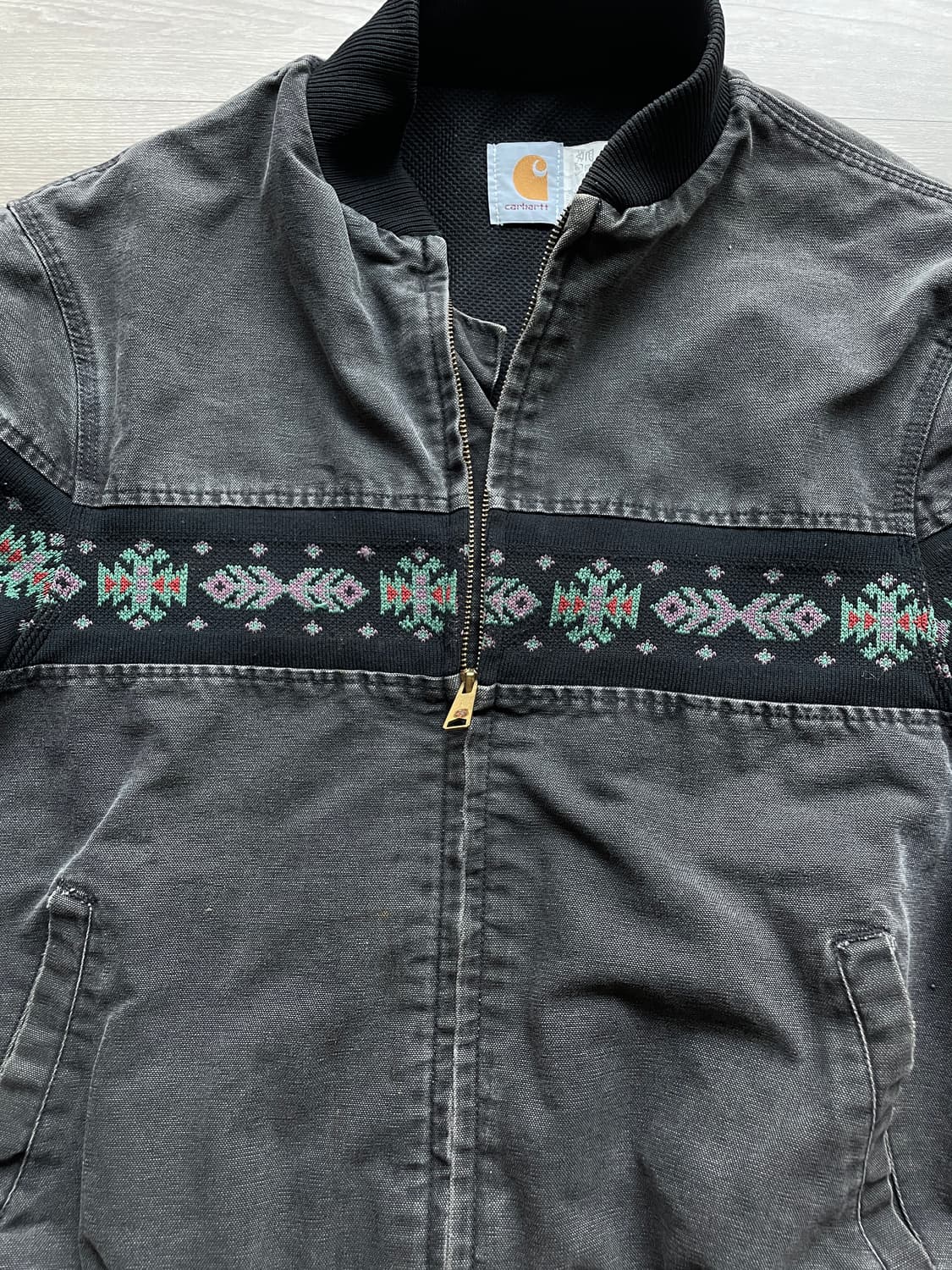 90s 칼하트 아즈텍 블랙 산타페 봄버 JR0405 자켓 상품이미지4