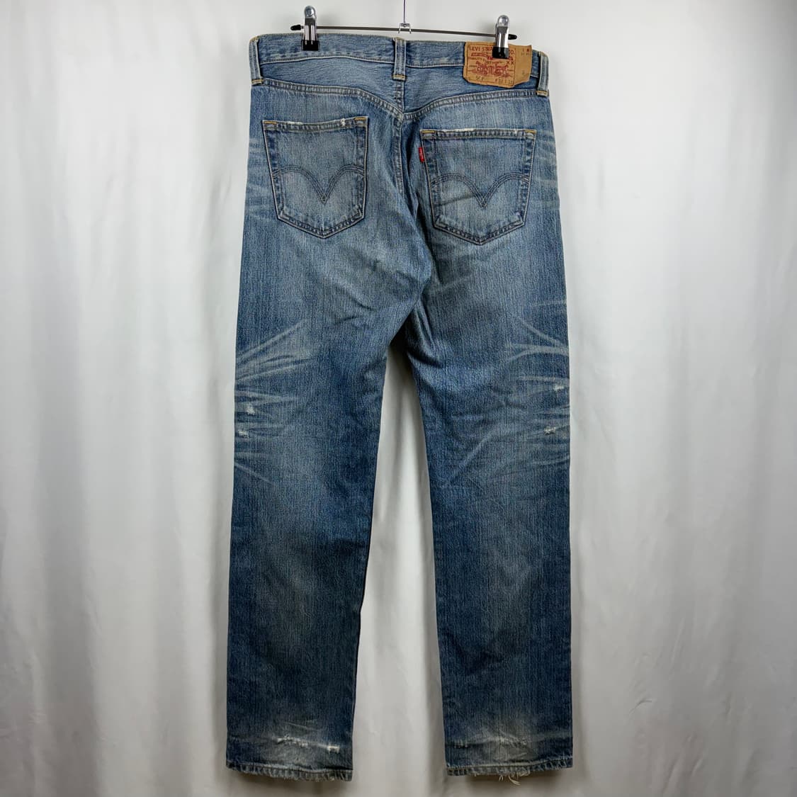 (32/33) 리바이스 501 스트레이트 핏 버튼플라이 연청 데님 팬츠 상품이미지6