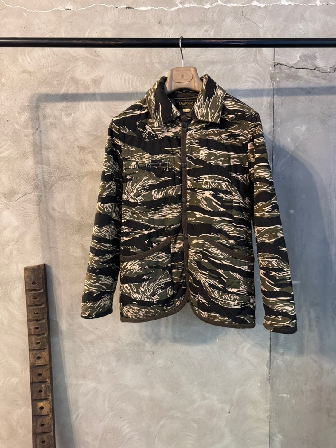 디아프바인 타이거 카모 퀼팅 자켓 95 상품이미지1
