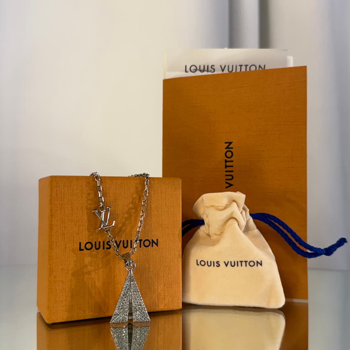 루이비통 LV 페이퍼플레인 목걸이 상품이미지1