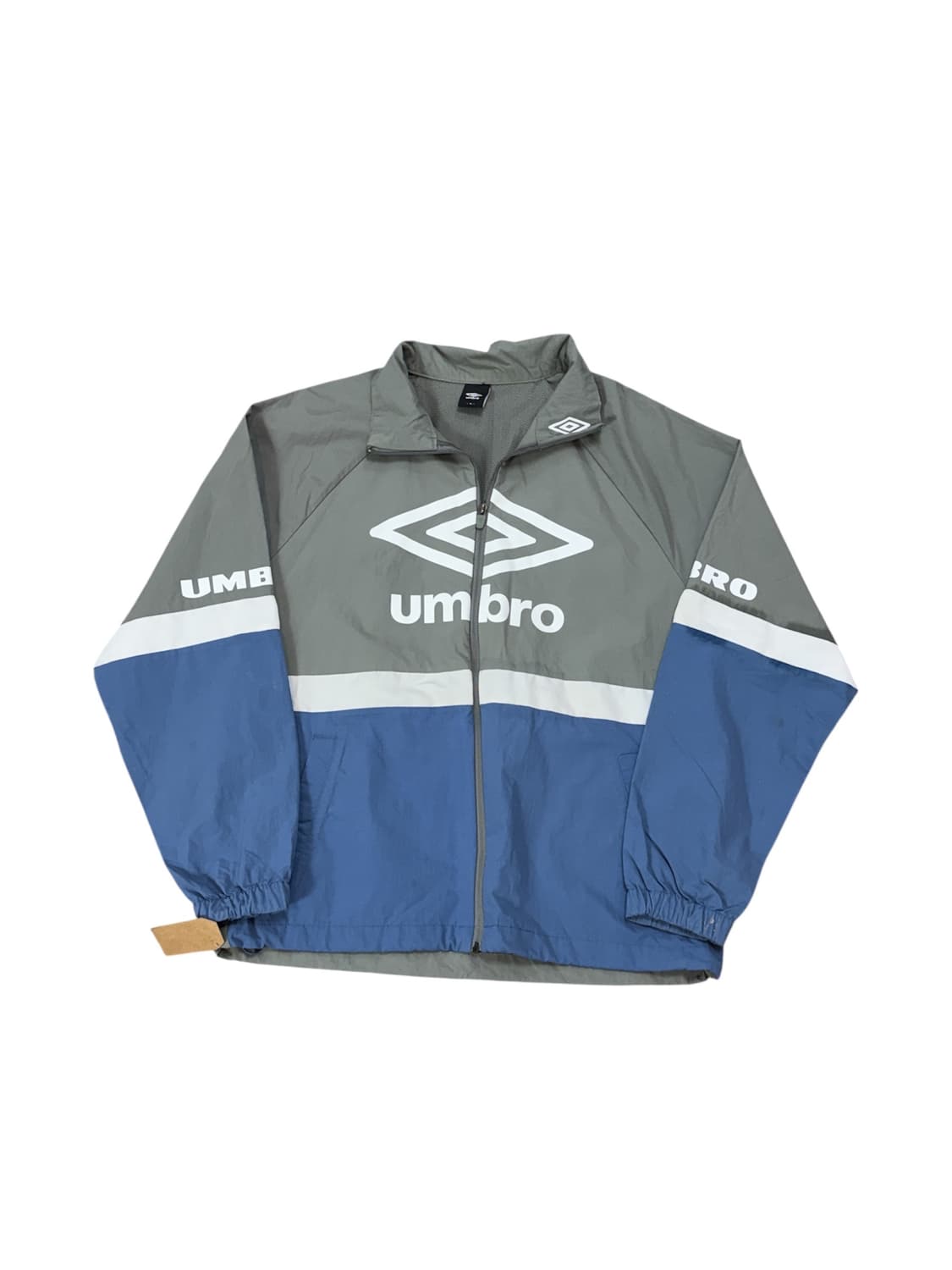 엄브로 빅로고 시그니처 바람막이 상품이미지2