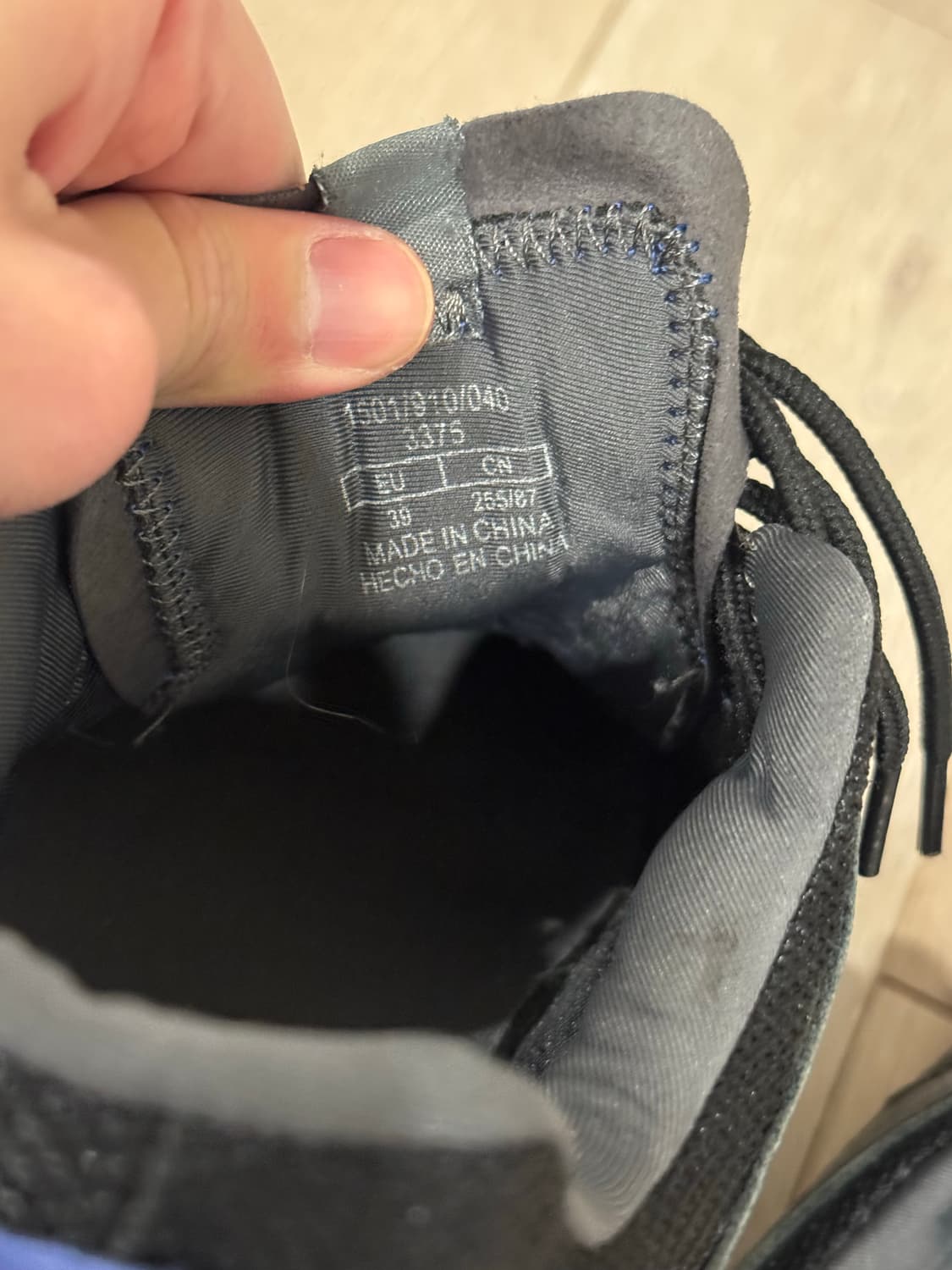 자라 x 아더에러 콜라보 스니커즈 상품이미지7