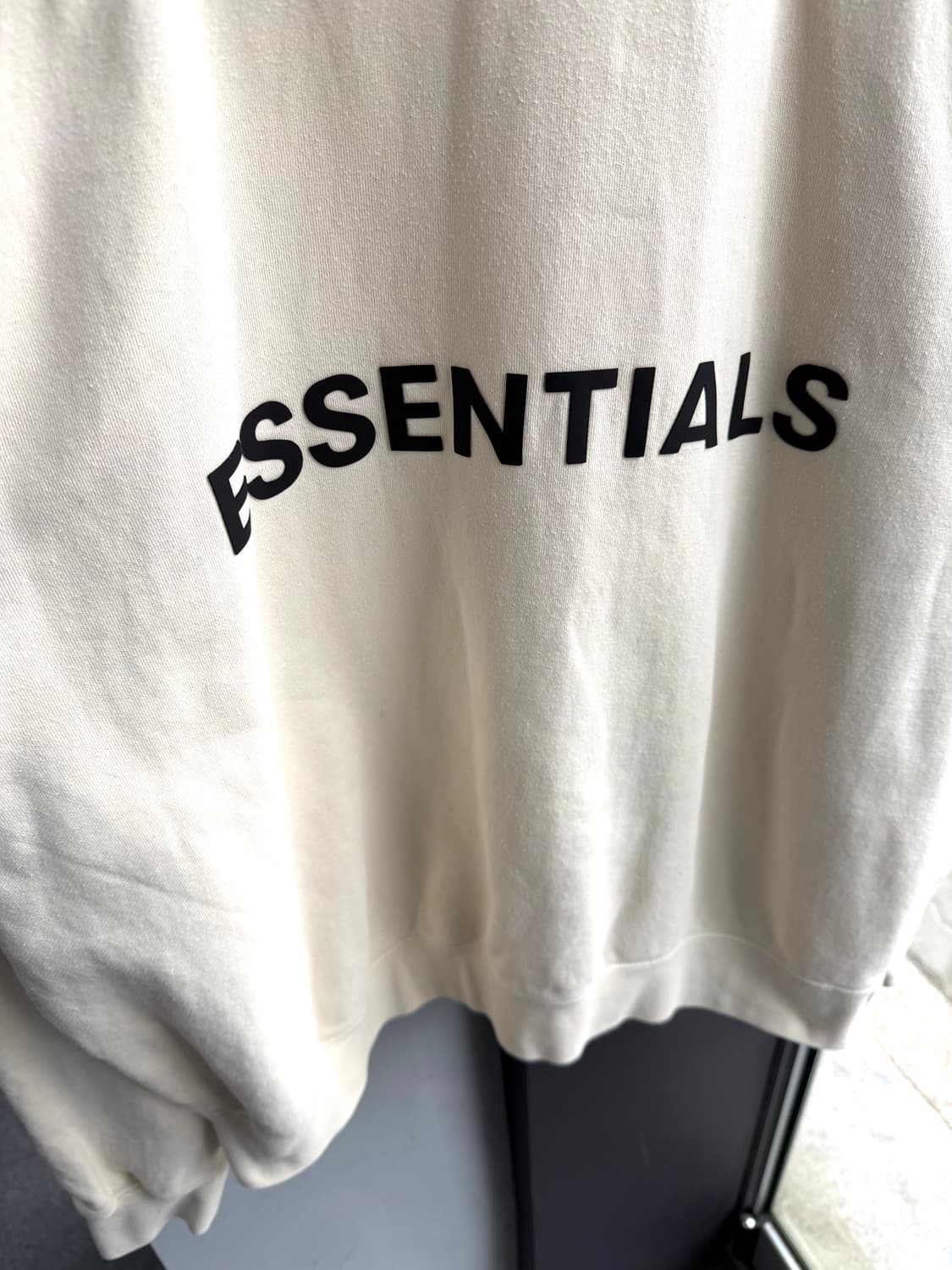 L/ 피어오브갓 에센셜 프론트 로고 맨투맨 상품이미지4