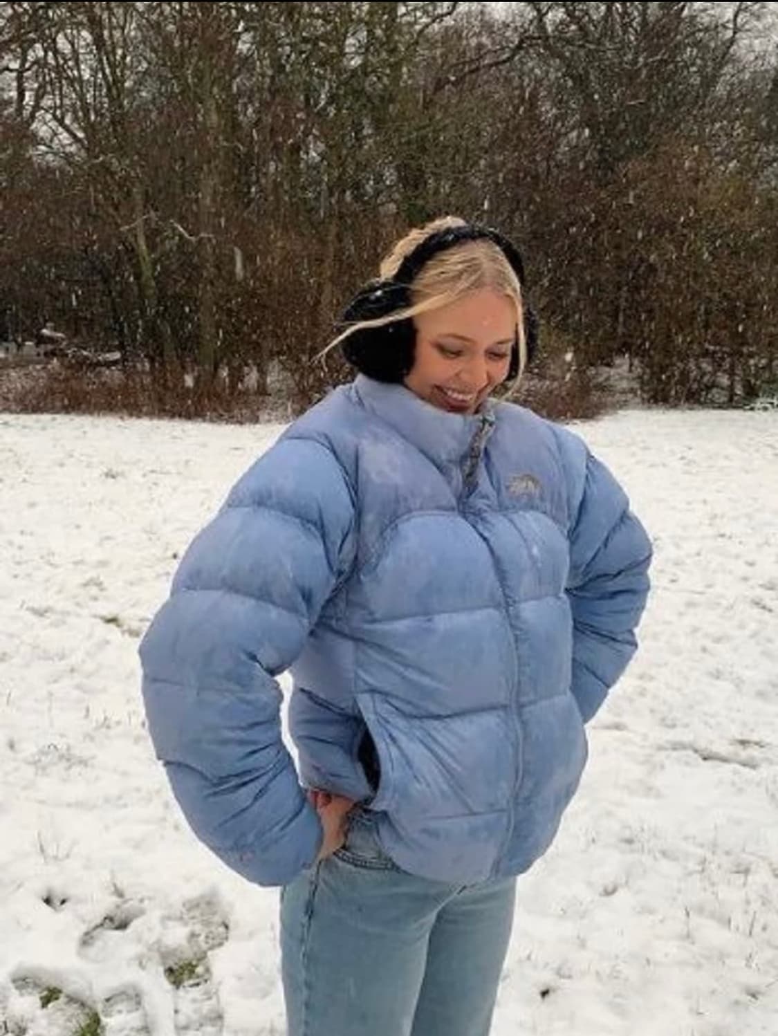 노스페이스 패딩 하늘색 여성 상품이미지3