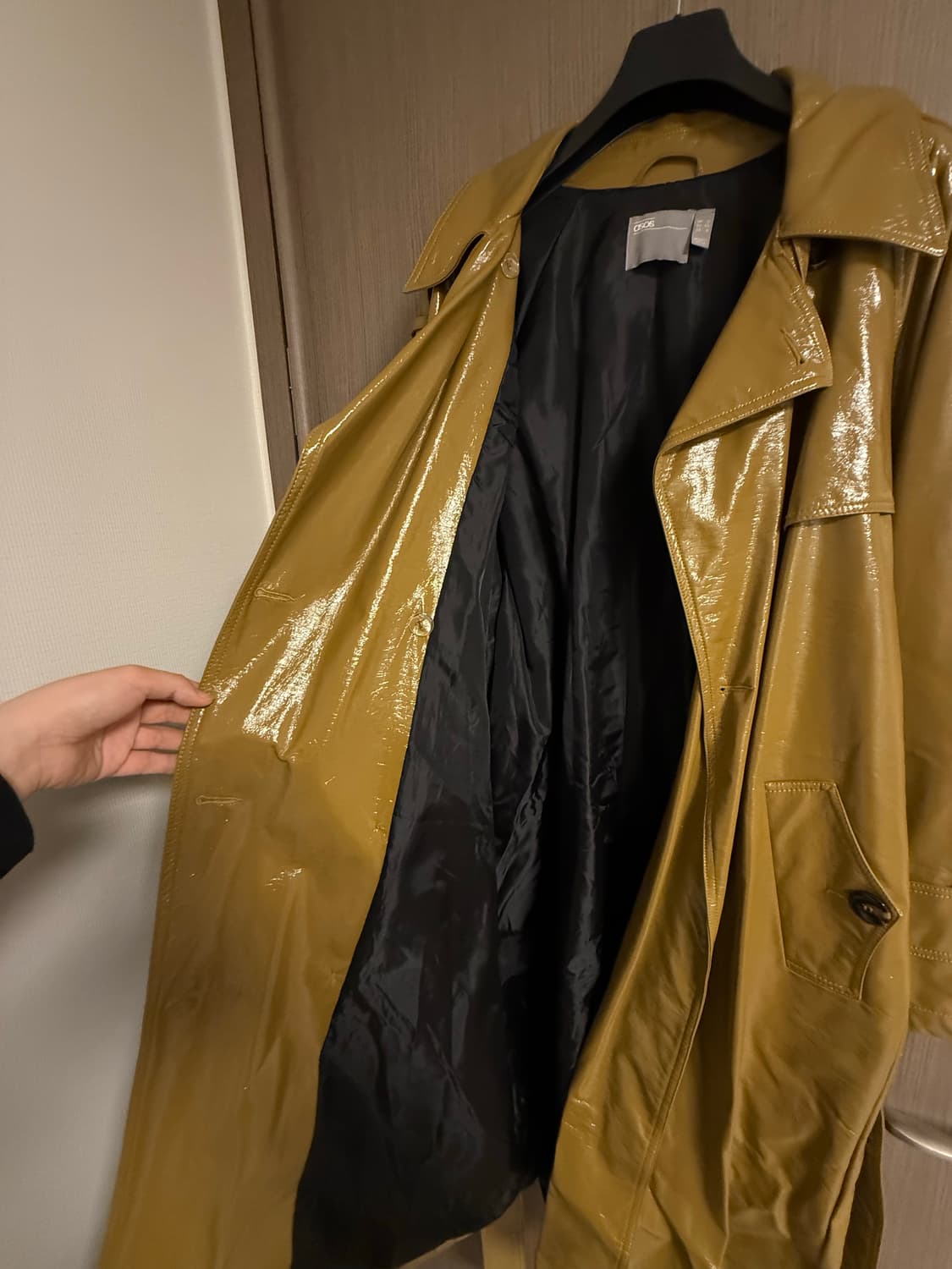 ASOS /영국브랜드/패턴트 에나멜 트렌치코트 상품이미지7