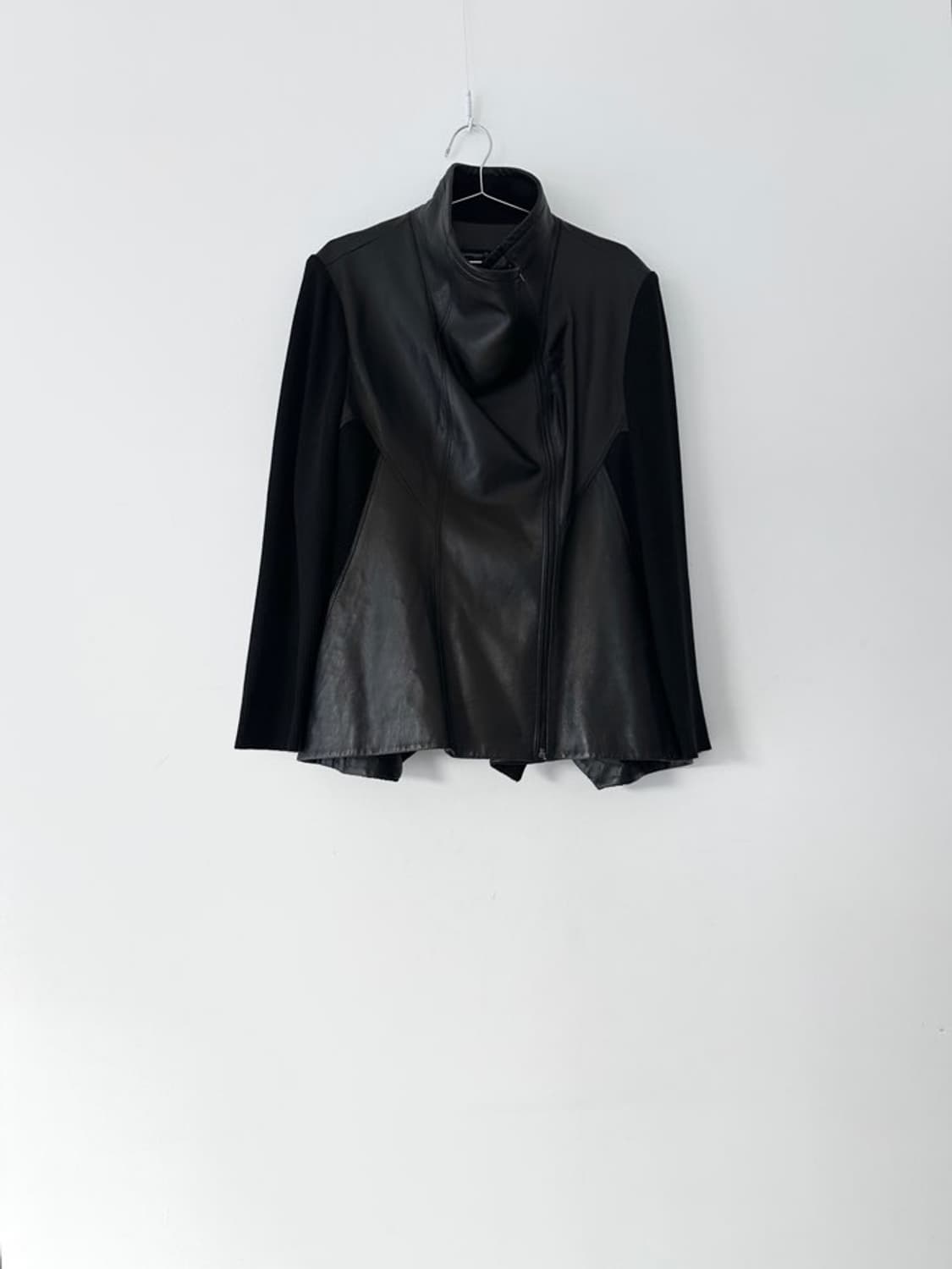 LIESANGBONG diagonal zip leather jacket 상품이미지1