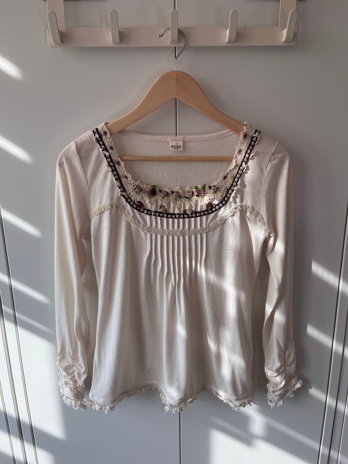 Axes femme 장미꽃 레이스 셔링 롱 슬리브 상품이미지8