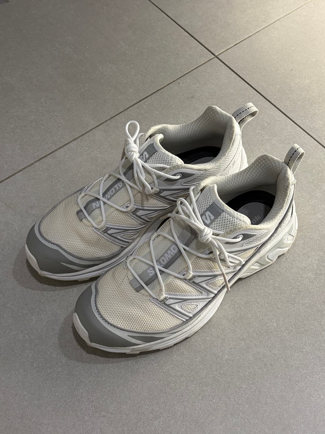 살로몬XT-6 익스팬스 바닐라 아이스 화이트 265 상품이미지1