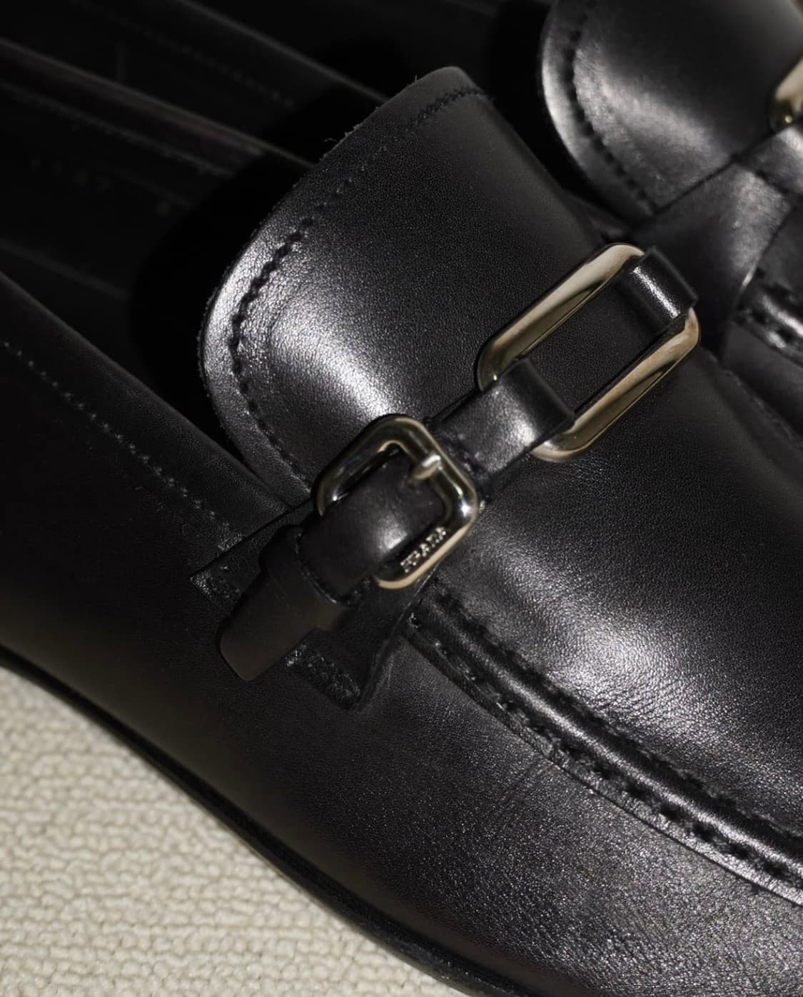 프라다 로퍼 8 팝니다 상품이미지3