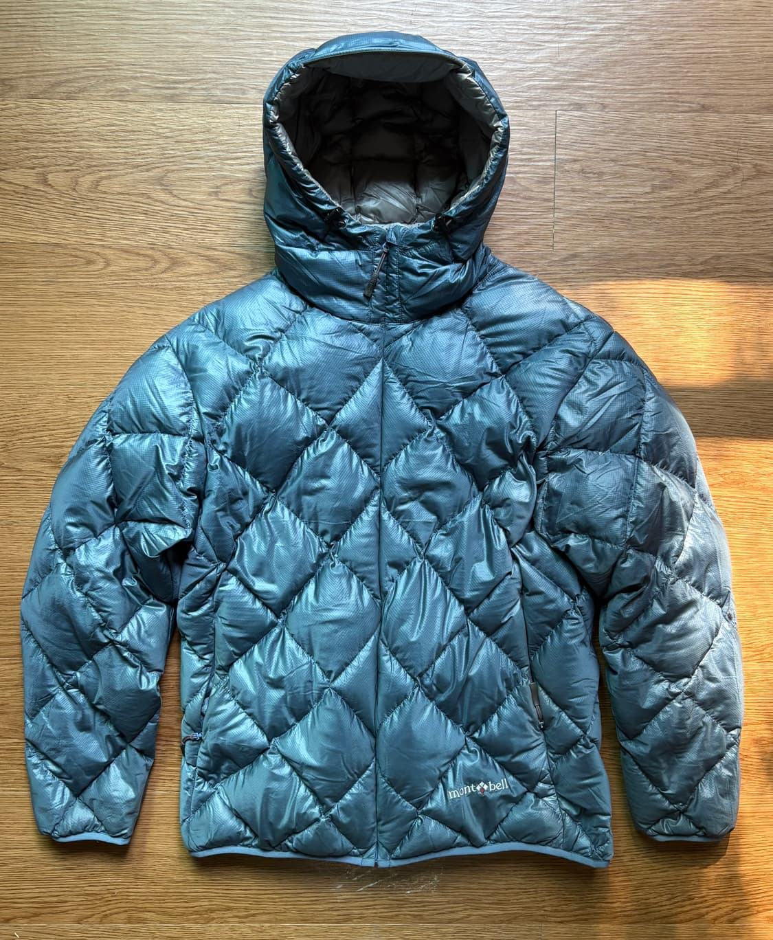 몽벨 다이아몬드 퀼팅 경량패딩 상품이미지2