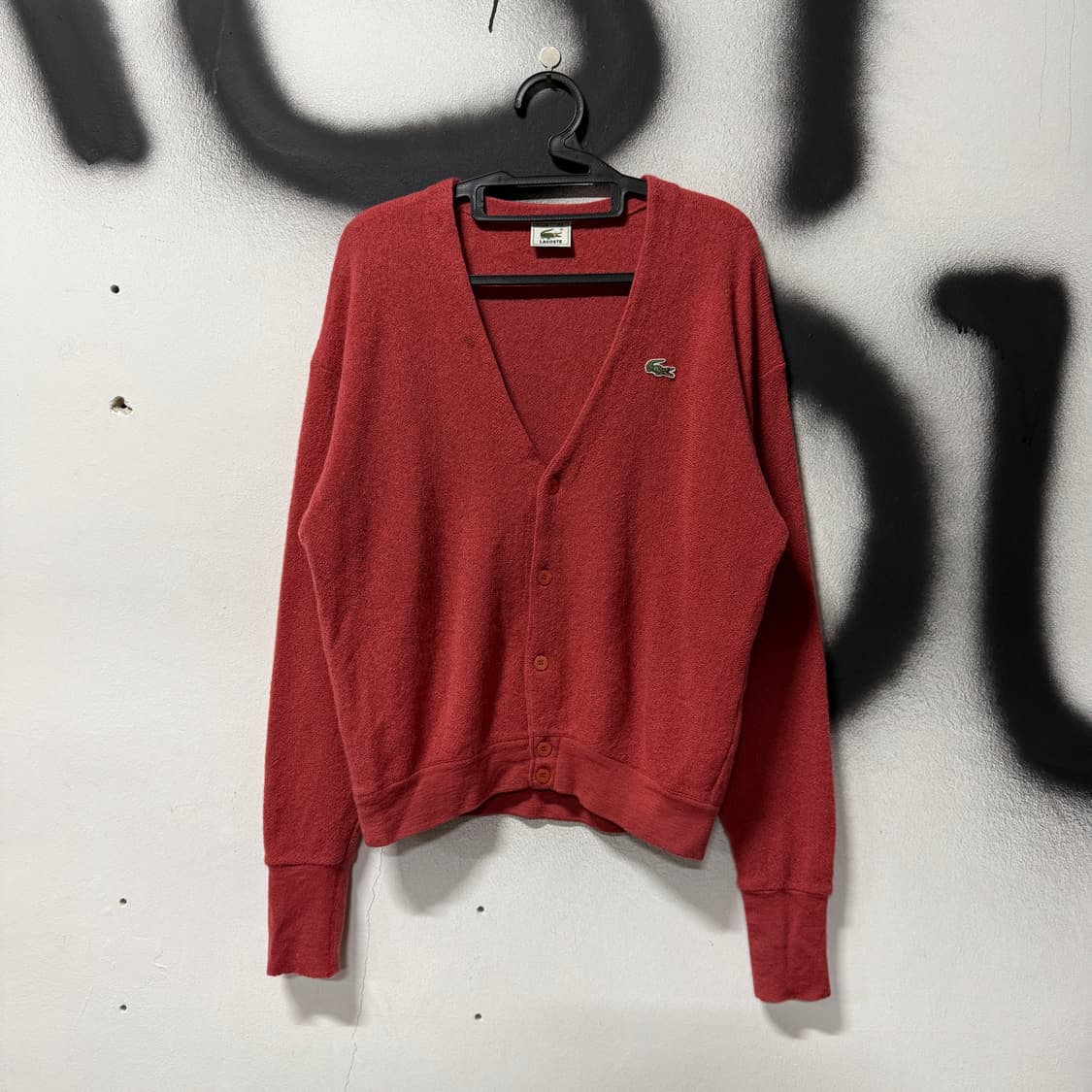 라코스테 서광 100% 버진 울 원포인트 가디건 코랄 상품이미지1