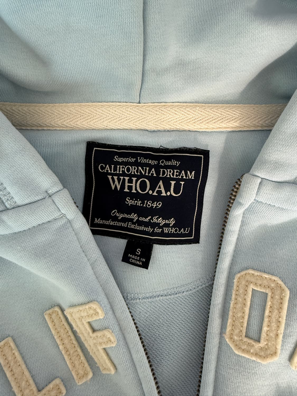 휴아유(WHO.A.U) 후드집업 상품이미지6