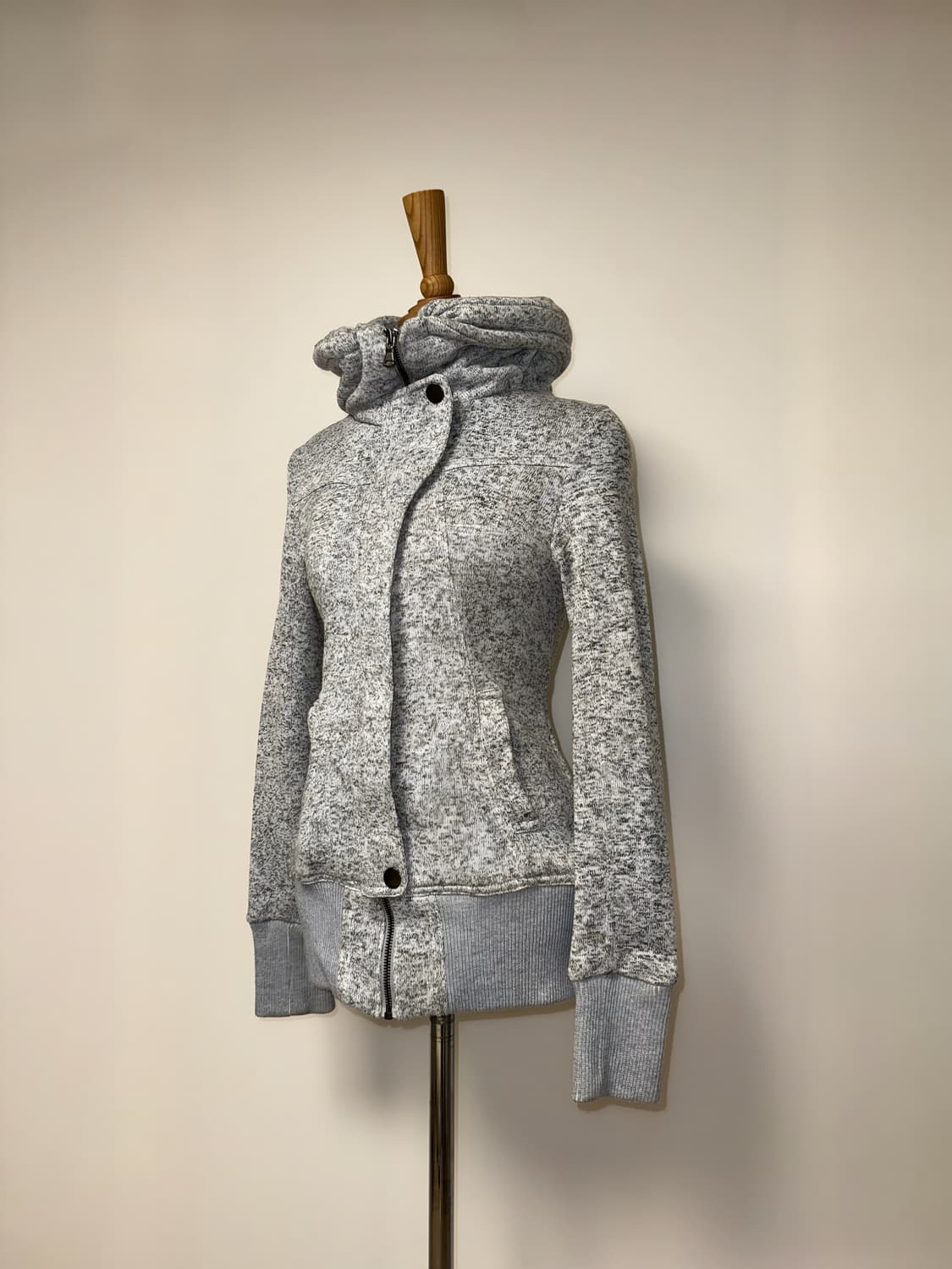 Sorridere 하이넥 그레이 후드집업 상품이미지5