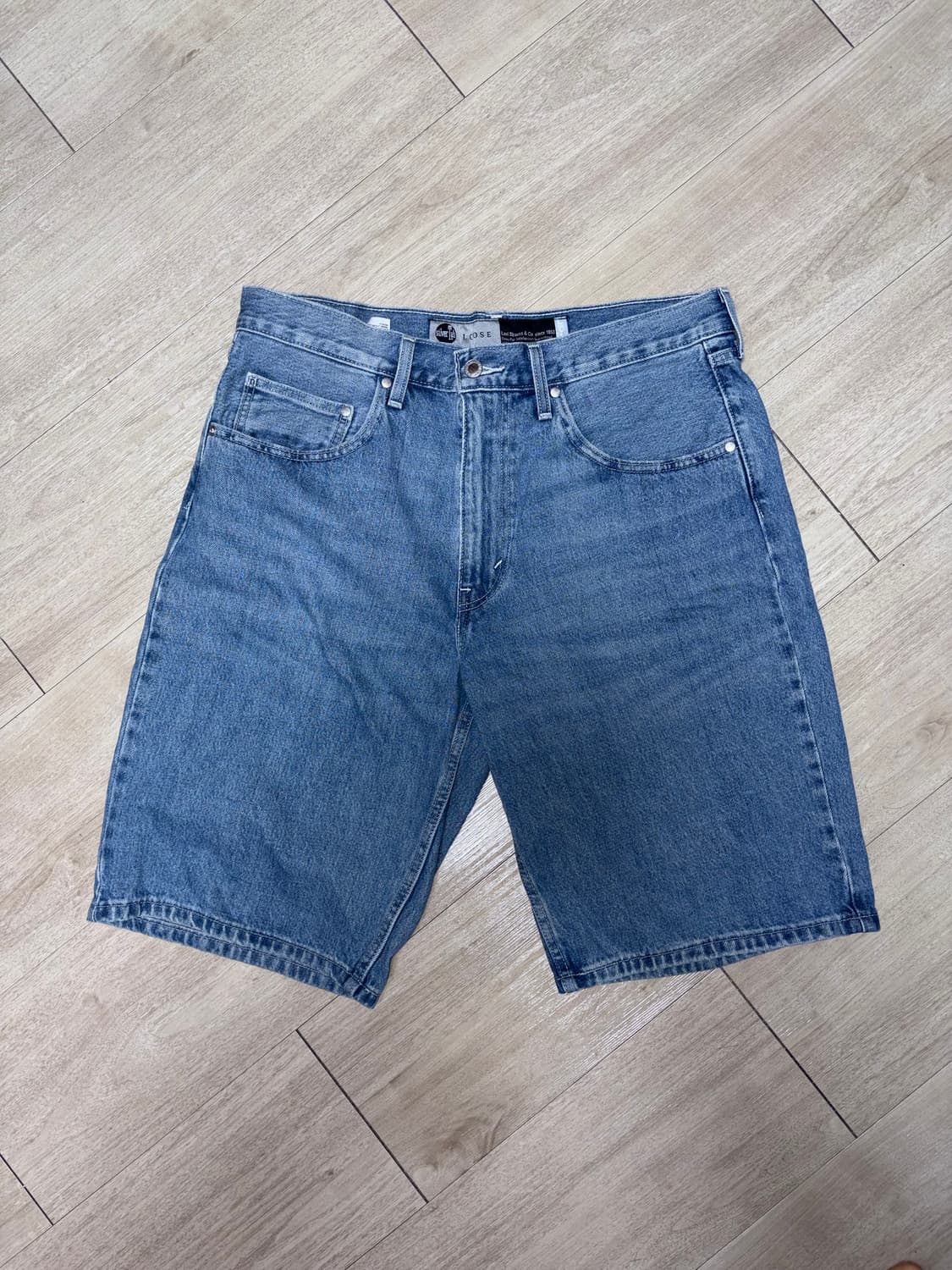 리바이스 실버탭 루즈 쇼츠 상품이미지2