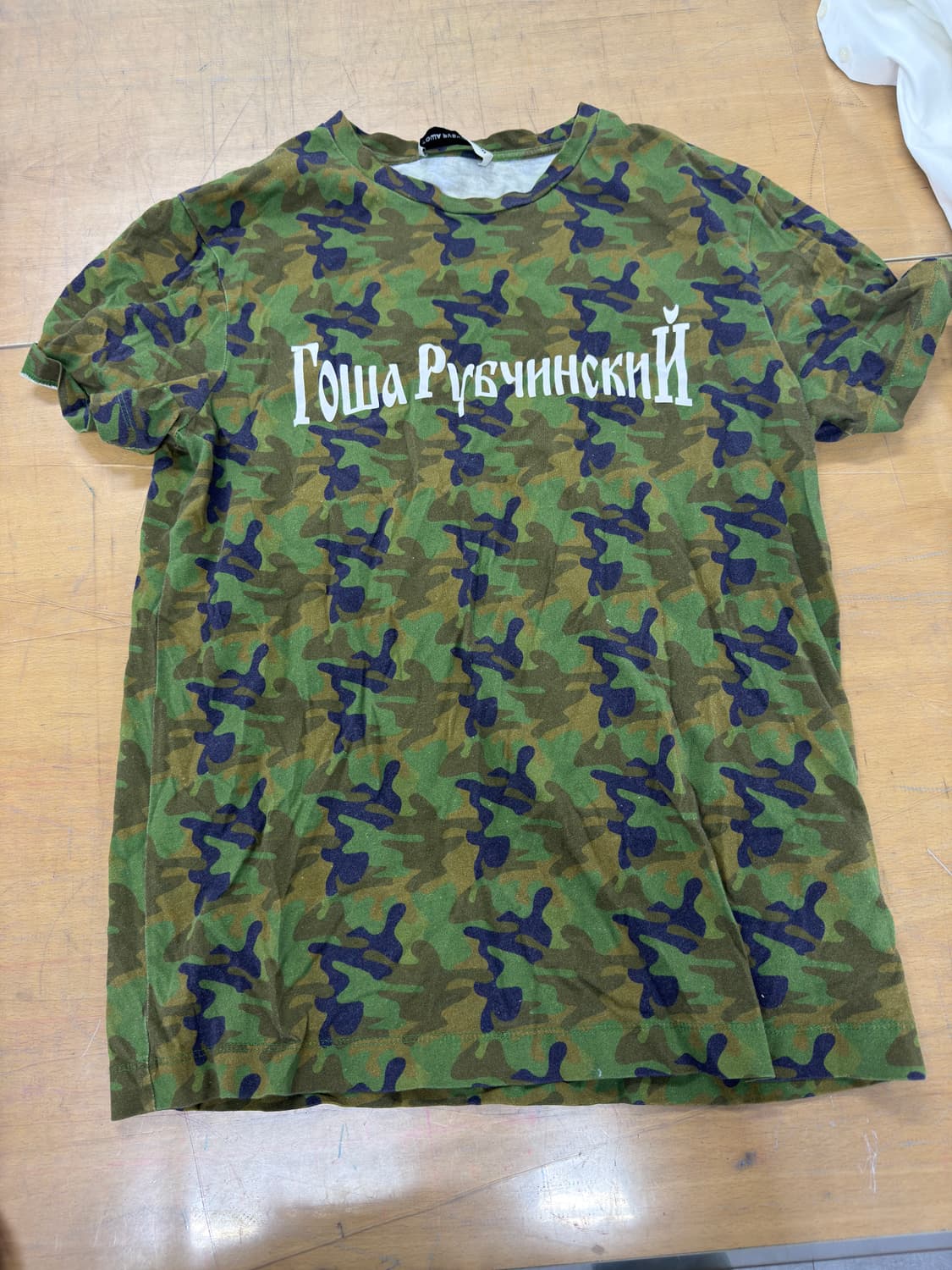 고샤루브친스키 카모 반팔 상품이미지1