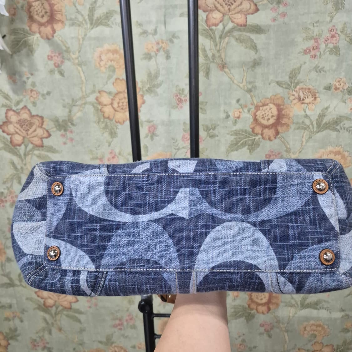 코치 2009년 y2k 초희귀템 시그니처 빈티지 데님 숄더백 상품이미지3