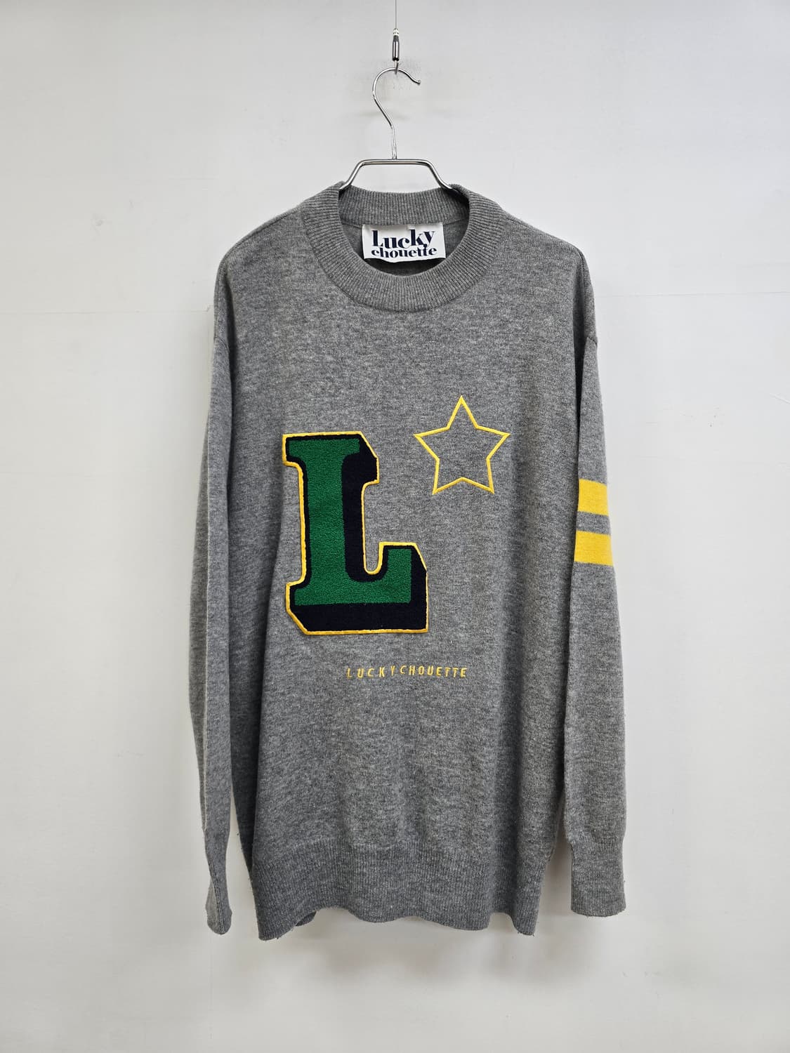 럭키슈에뜨 부클자수 루즈핏 니트 상품이미지1