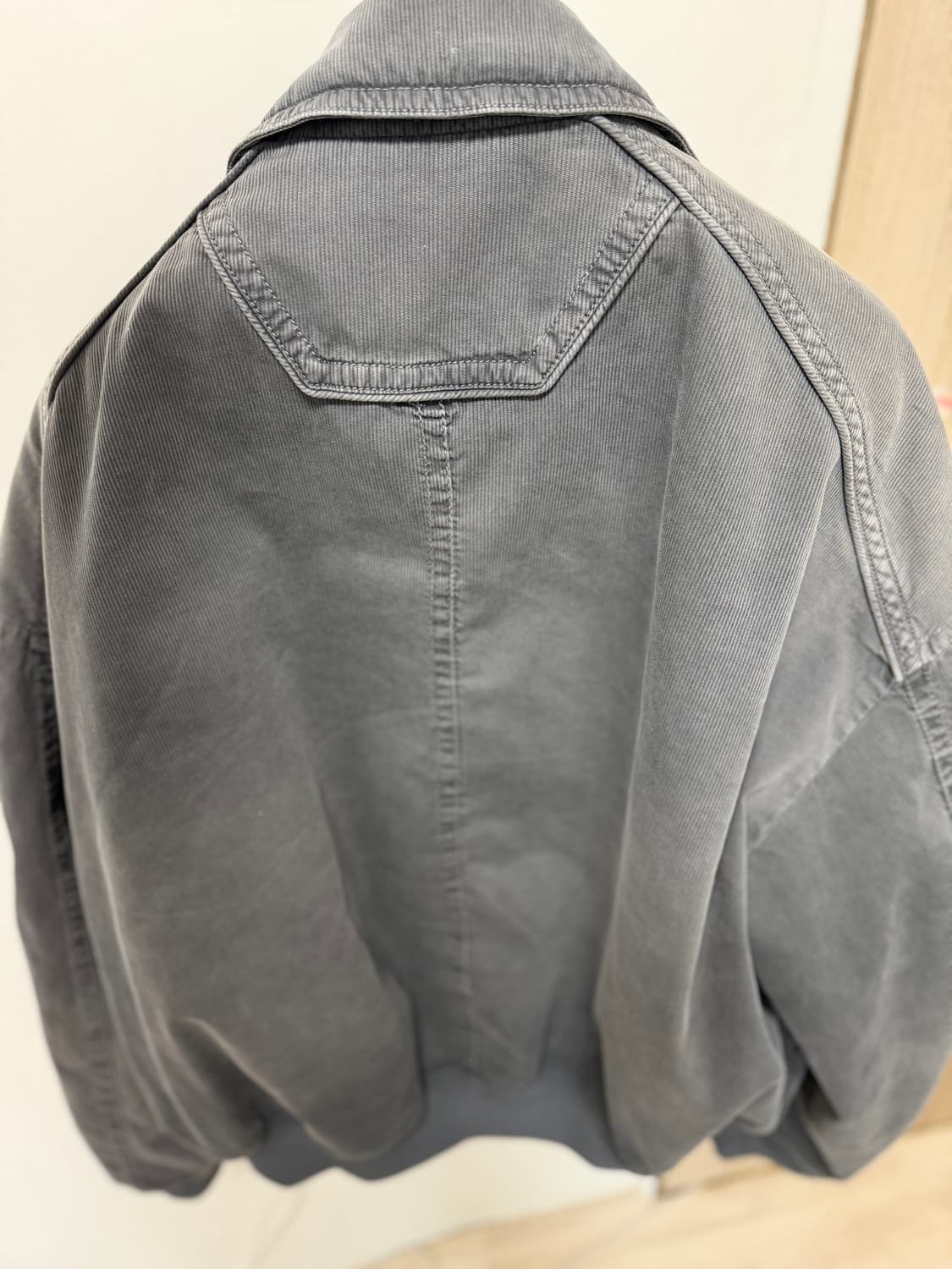 준지 컬렉션 마이크로 코듀로이 MA-1 46사이즈 판매합니다☺️ 상품이미지4