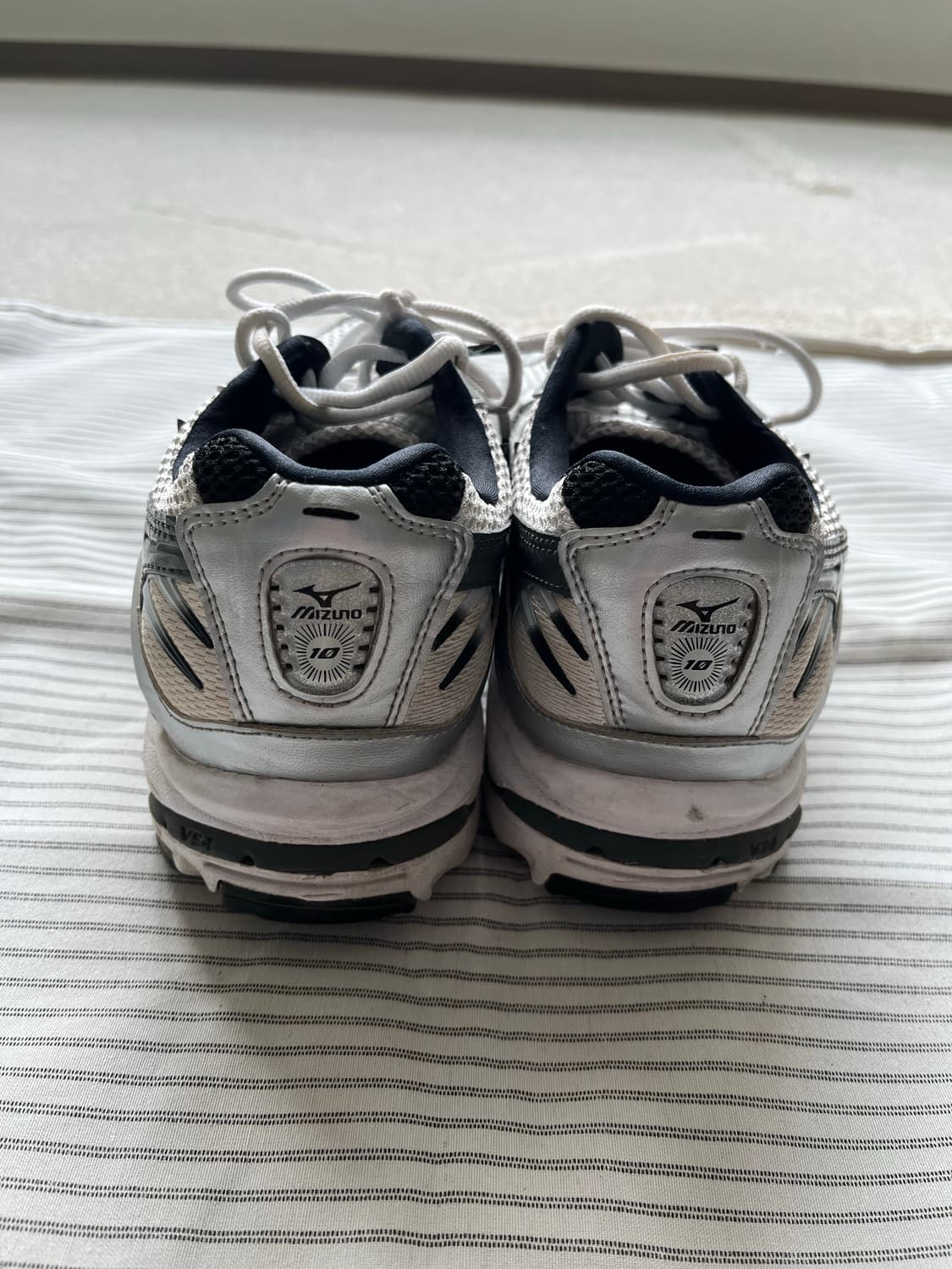 미즈노 웨이브 라이더 10 실버블랙 (270-275) 상품이미지6