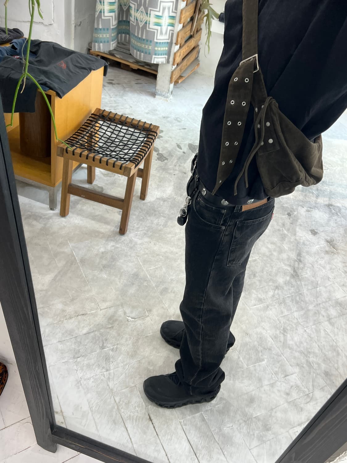 루드갤러리 바디백 상품이미지8