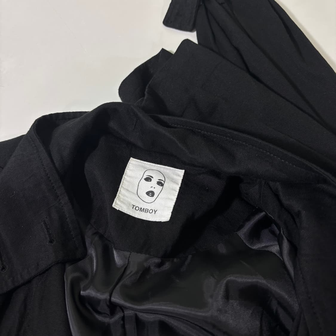 우먼OS 스튜디오톰보이 블랙 로브 레이온 트렌치코트 상품이미지5