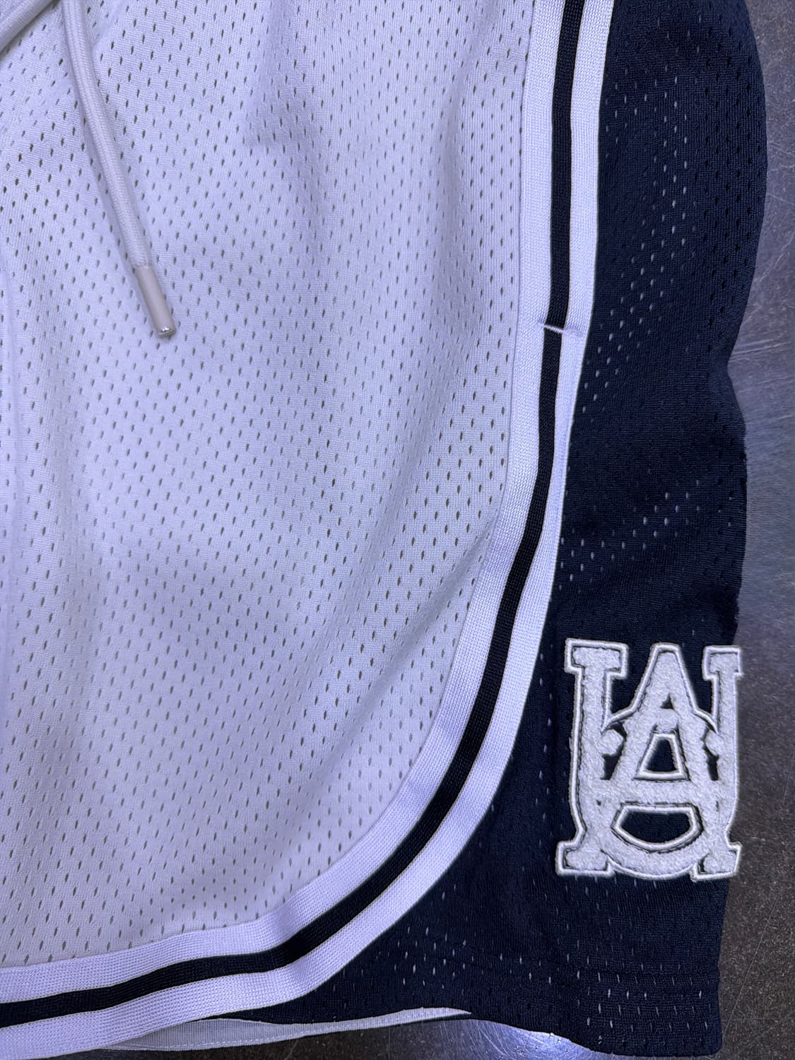 언더아머 메쉬 코트사이드 반바지 9인치 쇼츠 화이트 블랙 L 상품이미지7